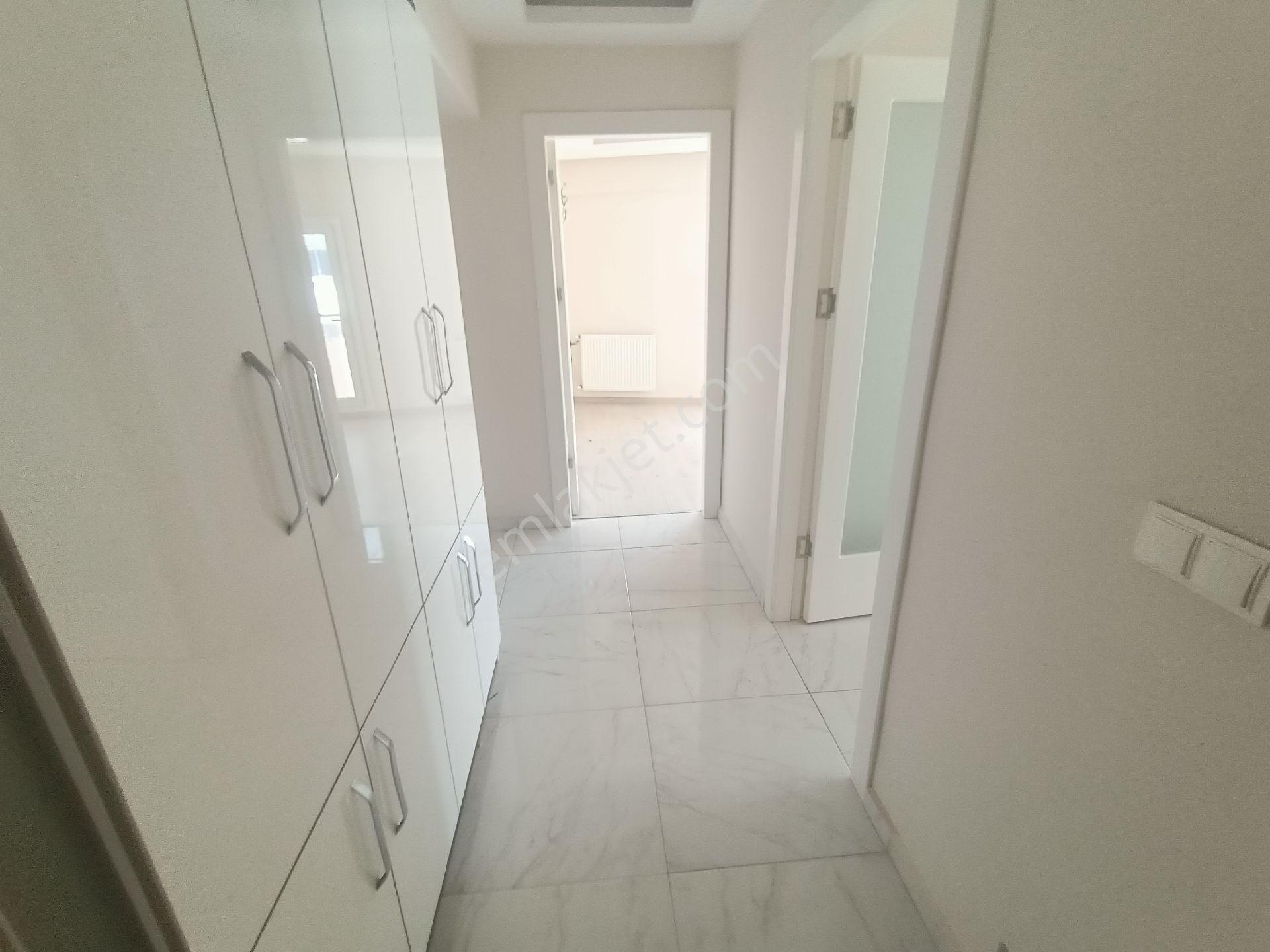 Merkezi Konumda 3+1 Doğalgazlı Köşe Daire - Görsel 2