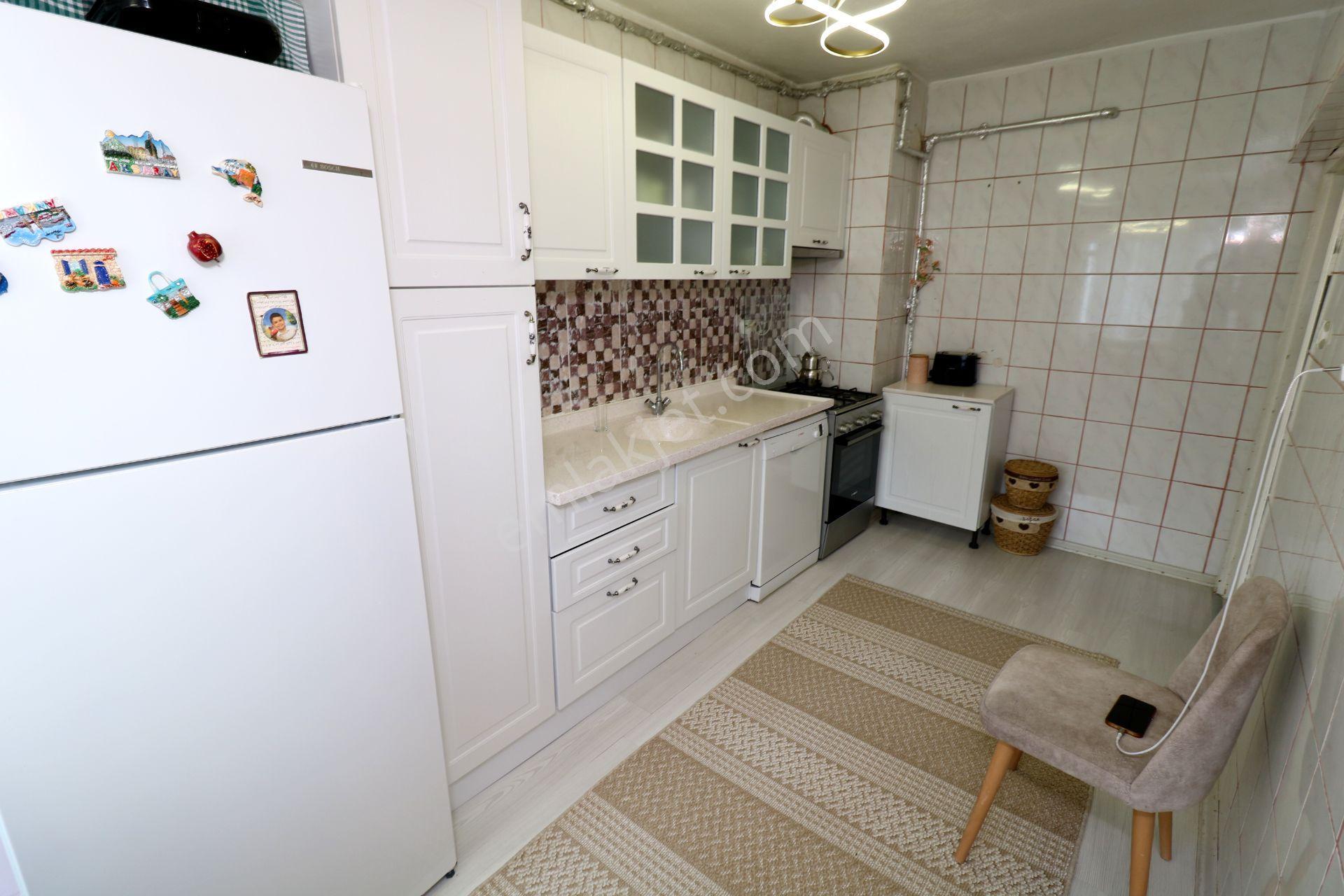 Emre Emlak'tan Oğuzlar'da Site İçi Asansörlü Eşyalı Kiralık 3+1 Daire - Görsel 8