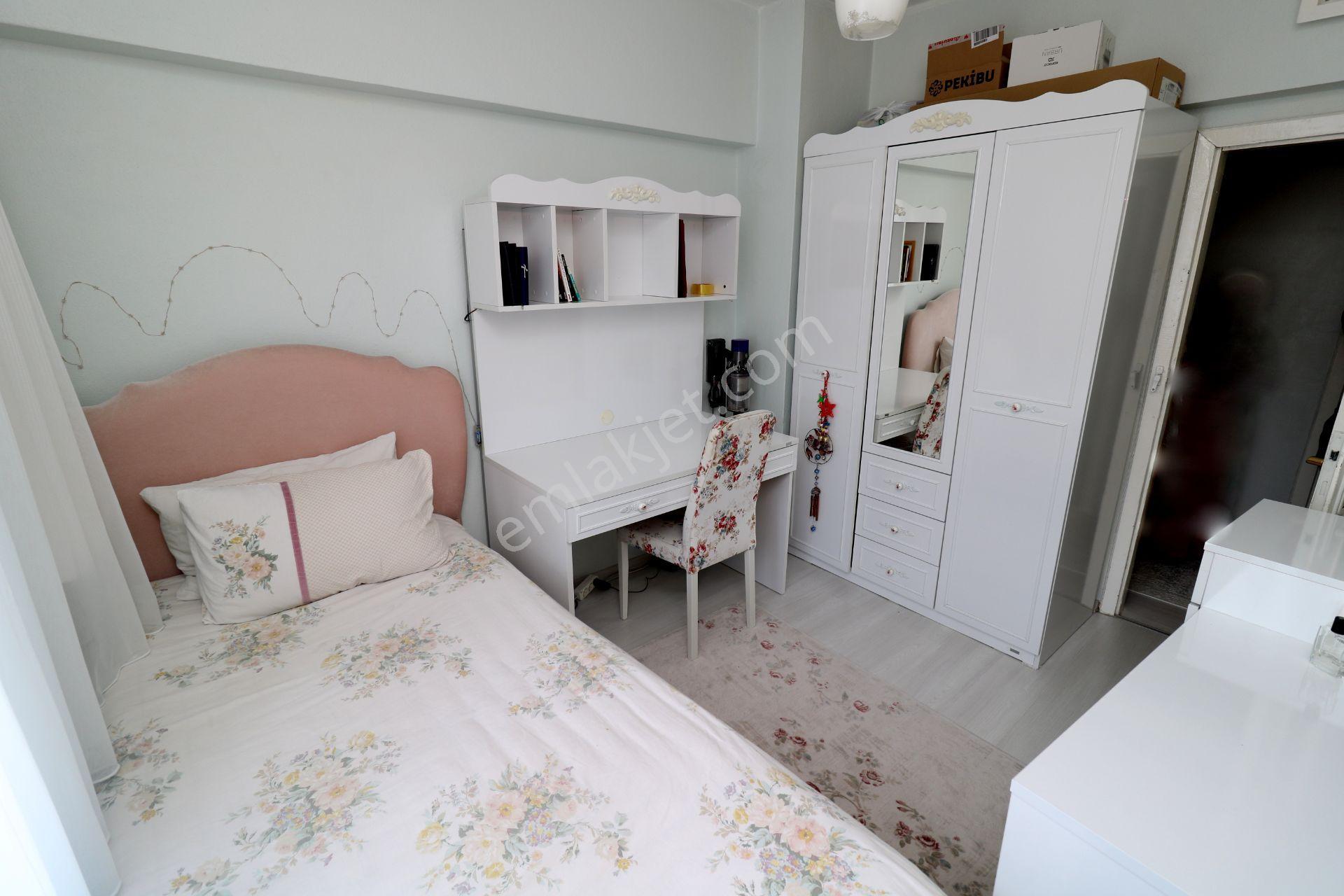 Emre Emlak'tan Oğuzlar'da Site İçi Asansörlü Eşyalı Kiralık 3+1 Daire - Görsel 16