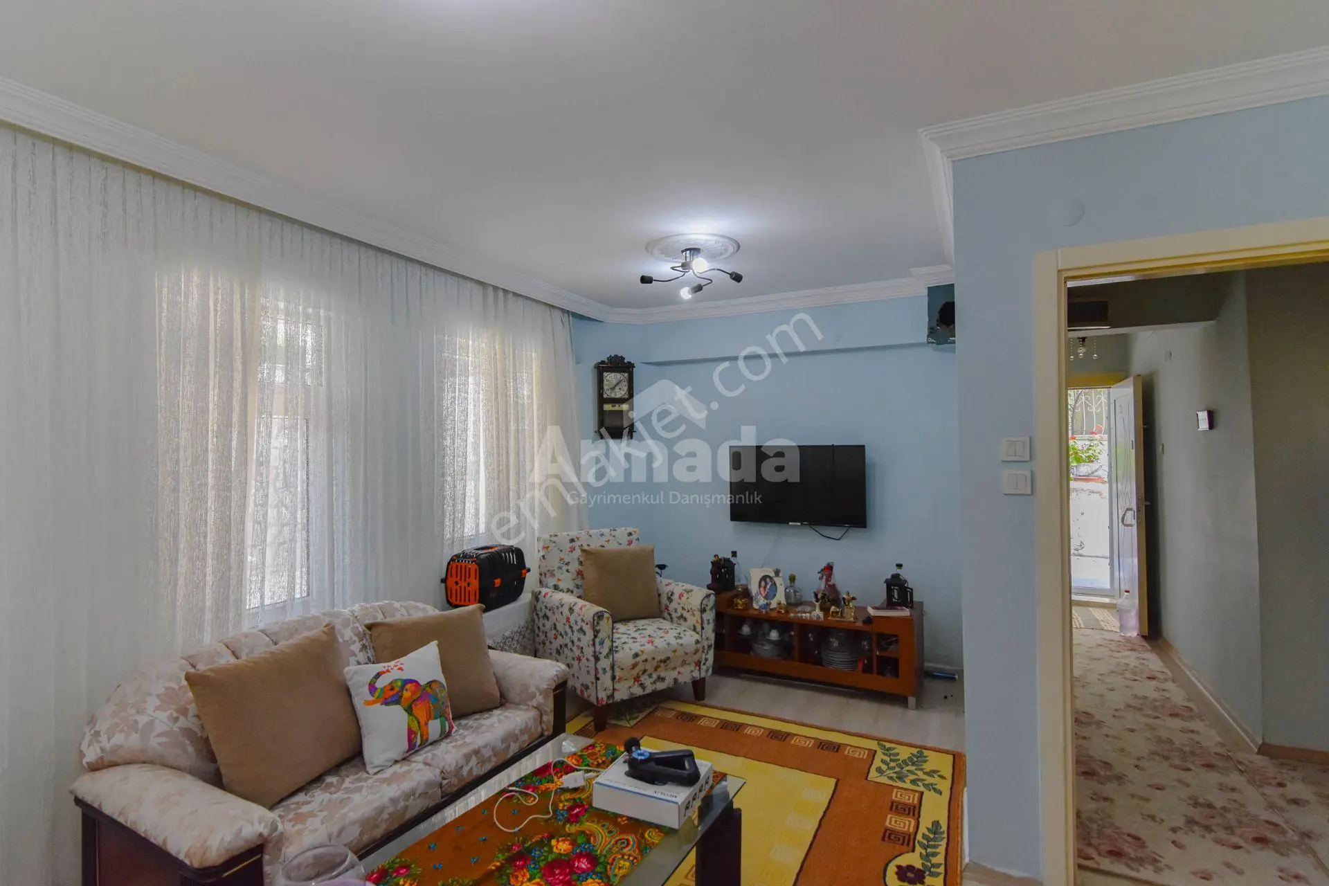 Kuşadası Merkezde Geniş Bahçeli 3+1 Giriş Katı Daire - Görsel 3