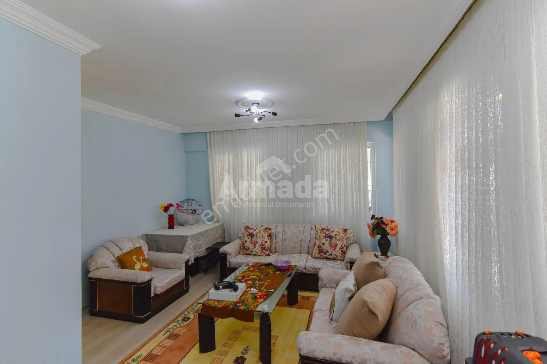Kuşadası Merkezde Geniş Bahçeli 3+1 Giriş Katı Daire - Görsel 2