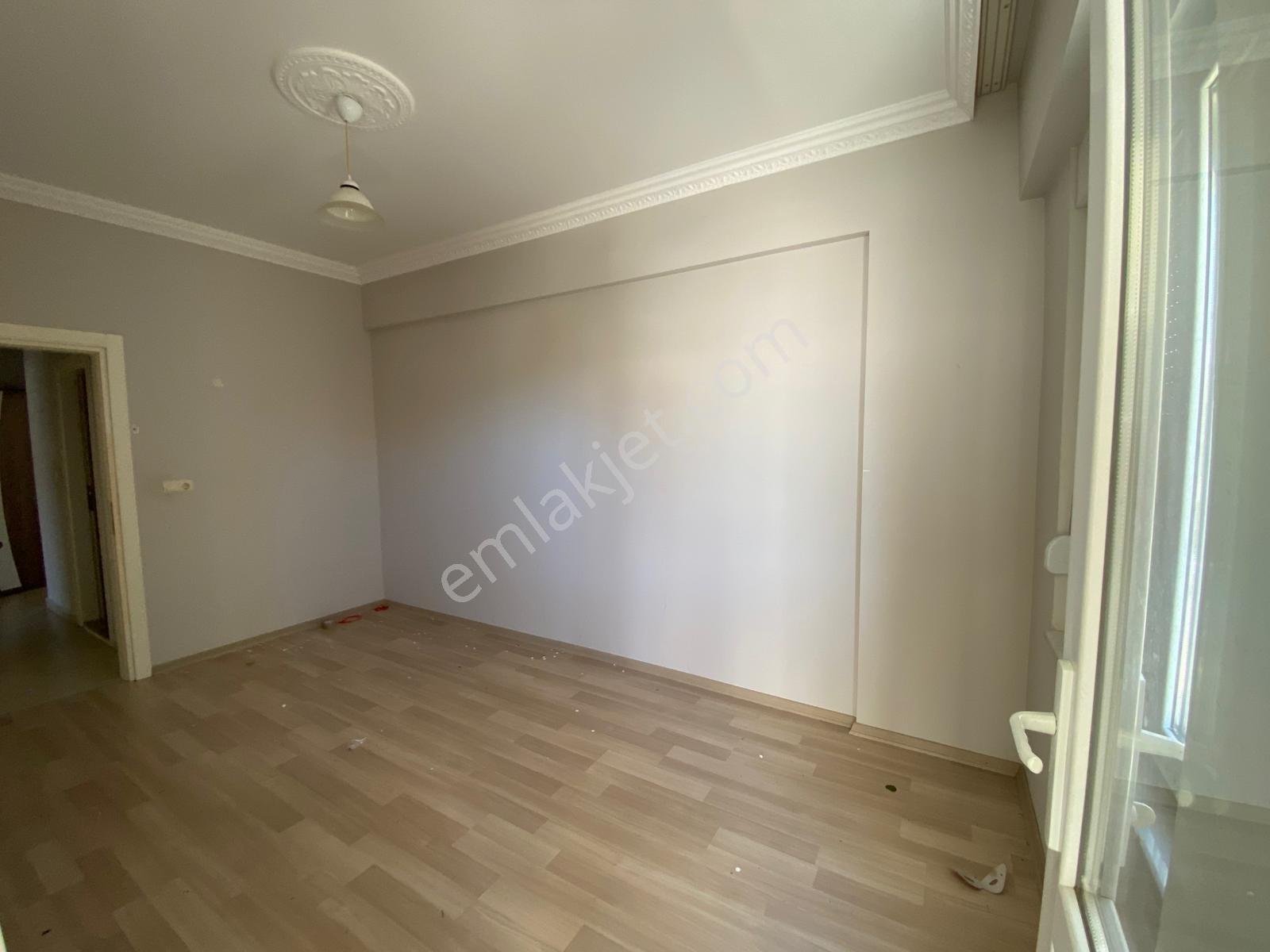 Şehir Merkezinde Ferah Ve Kullanışlı2+1 Daire - Görsel 7