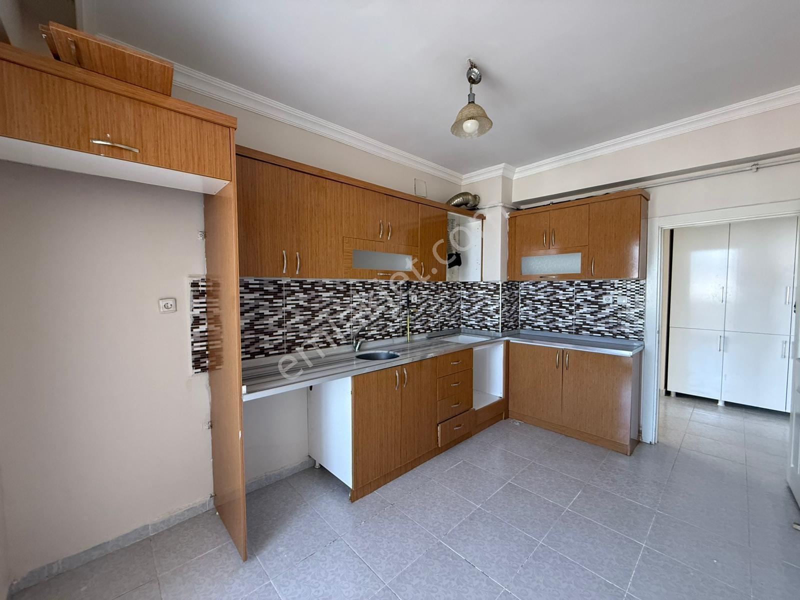 Behice Konutlarında Kiralık 4+1 Daire - Görsel 3