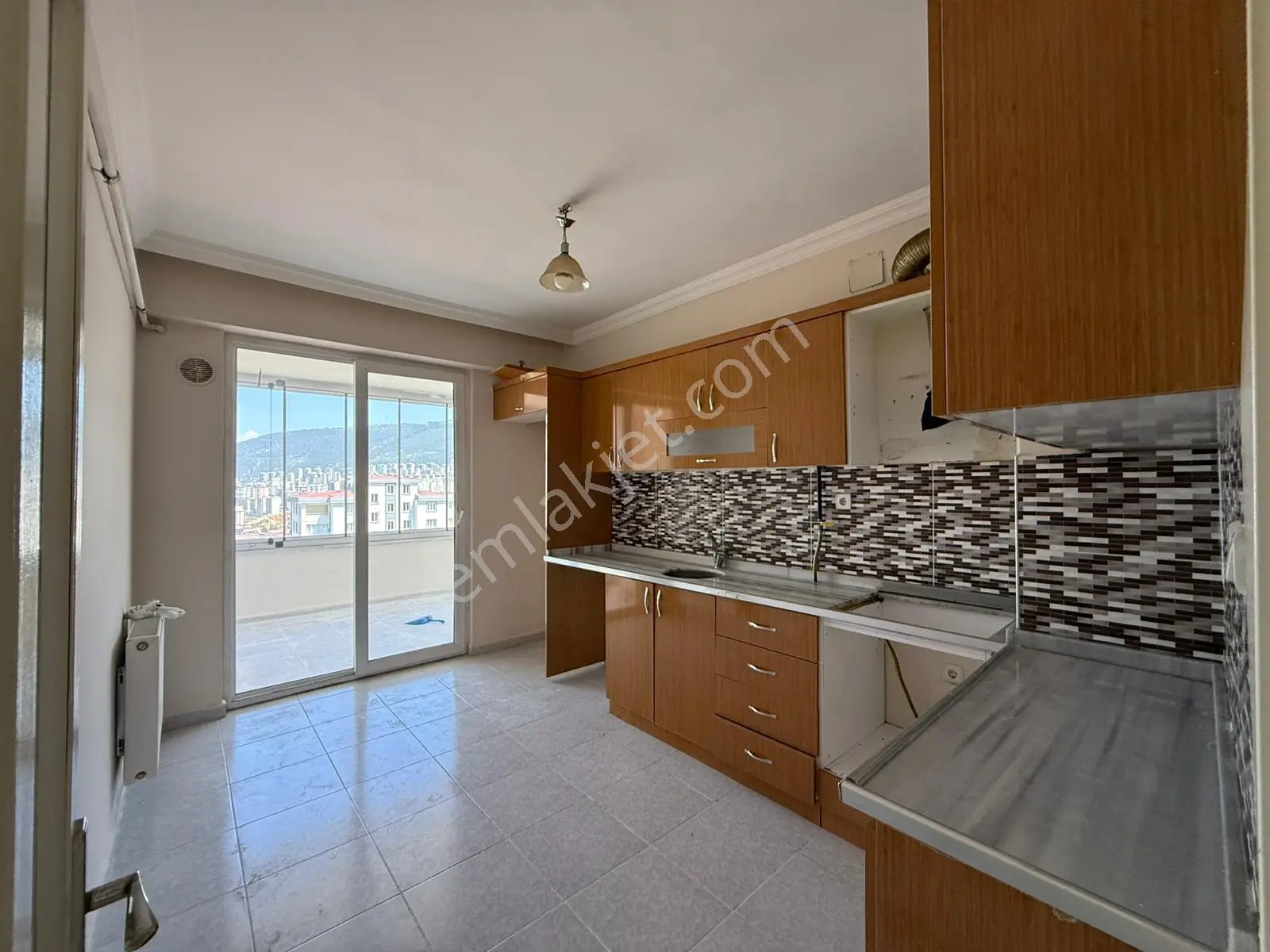 Behice Konutlarında Kiralık 4+1 Daire - Görsel 2