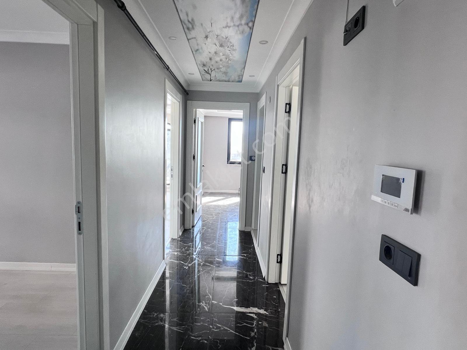 Gaziosmanpaşa Karadeniz Mahallesin'de Kiralık Boş 2 Banyolu Kapalı Mutfak Balkonlu 3+1 Daire - Görsel 5