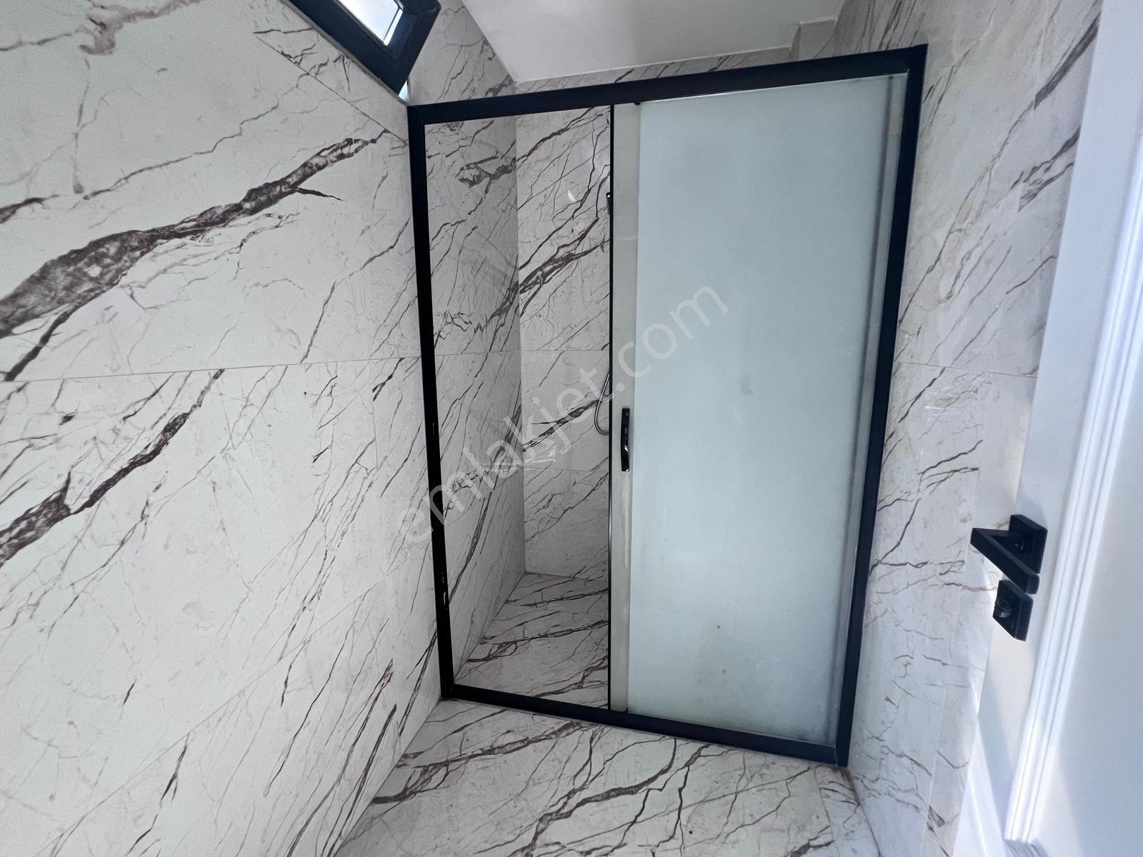 Gaziosmanpaşa Karadeniz Mahallesin'de Kiralık Boş 2 Banyolu Kapalı Mutfak Balkonlu 3+1 Daire - Görsel 9