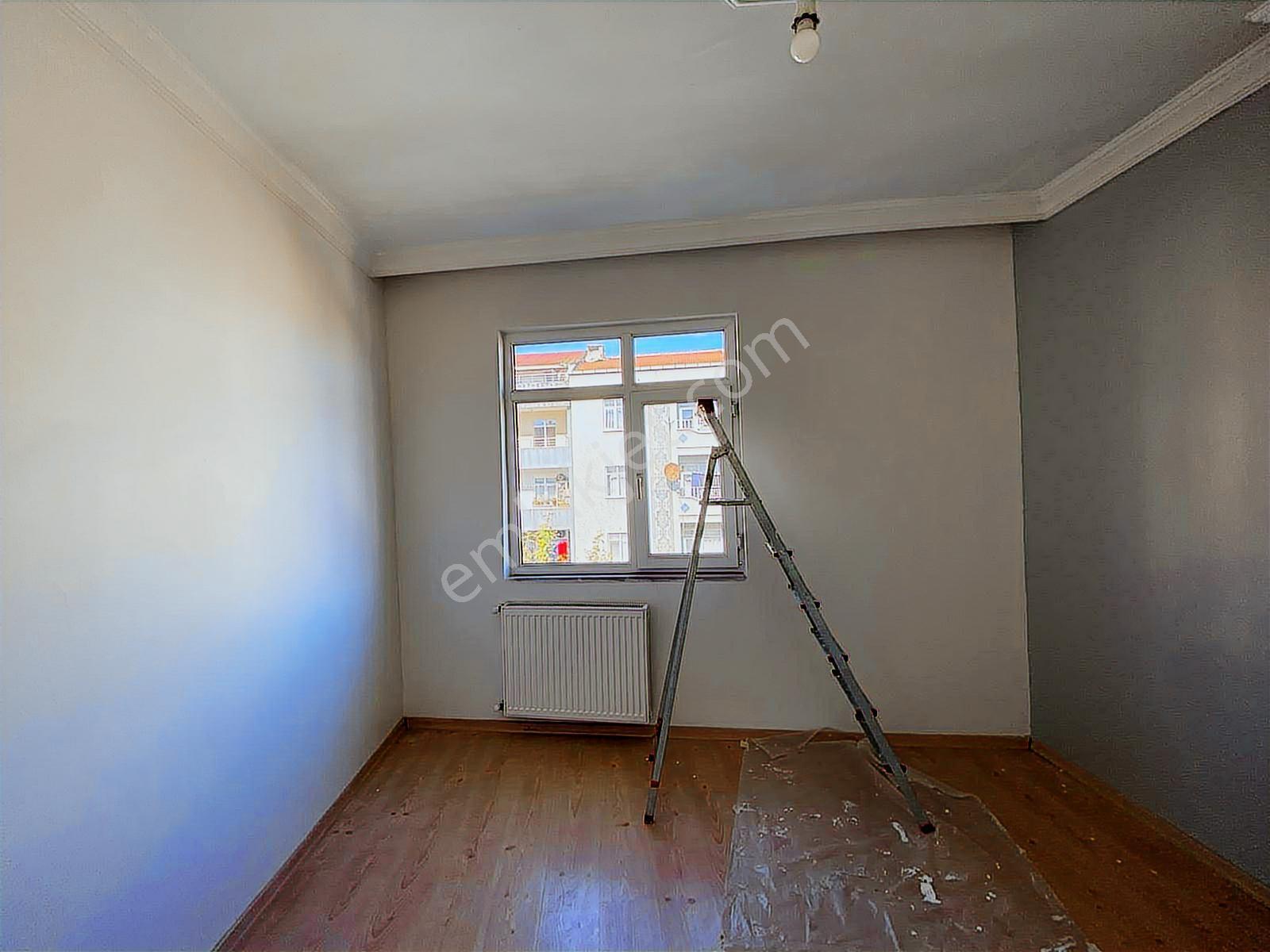 Işık Emlak'tan Satılık Üçyüzlü Metro Dibinde Dubleks 4+1 Daire - Görsel 23