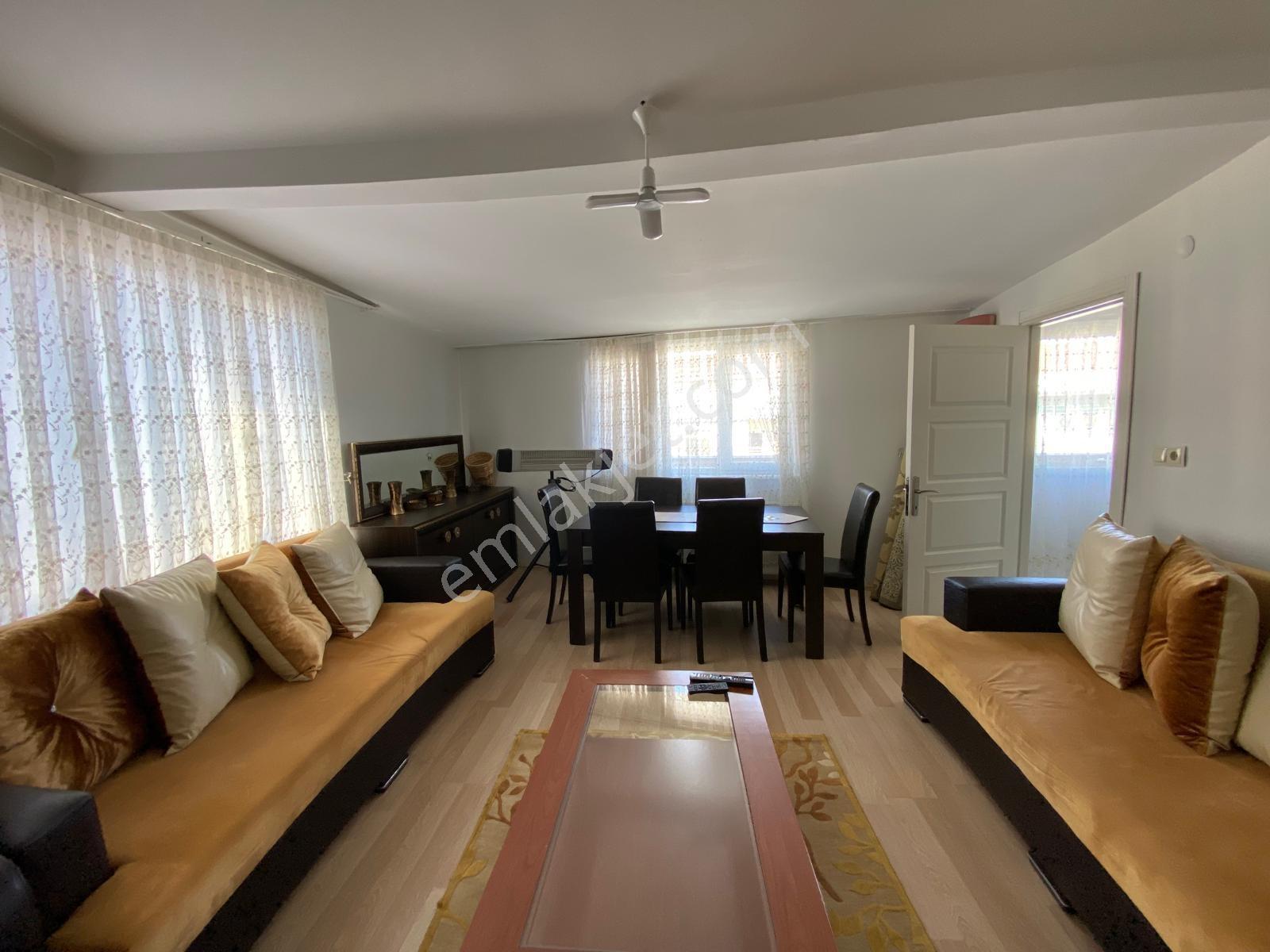 Işık Emlak'tan Satılık Üçyüzlü Metro Dibinde Dubleks 4+1 Daire - Görsel 28