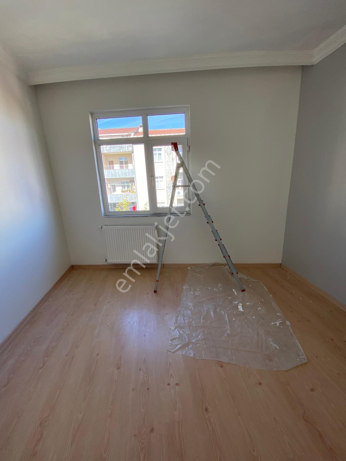 Işık Emlak'tan Satılık Üçyüzlü Metro Dibinde Dubleks 4+1 Daire - Görsel 12