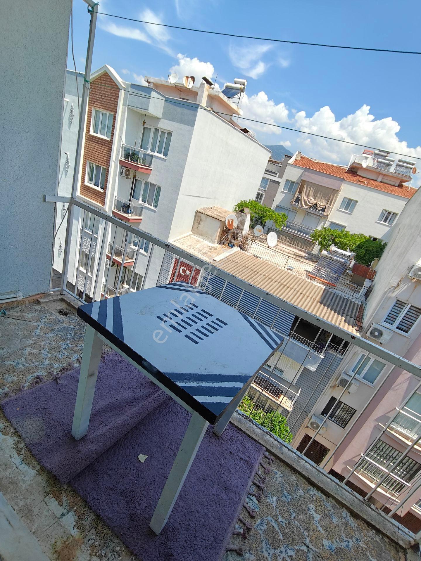 Girne Mahallesi'nde Eşyalı Ve Bakımlı 2+1 Kiralık Daire - Görsel 3