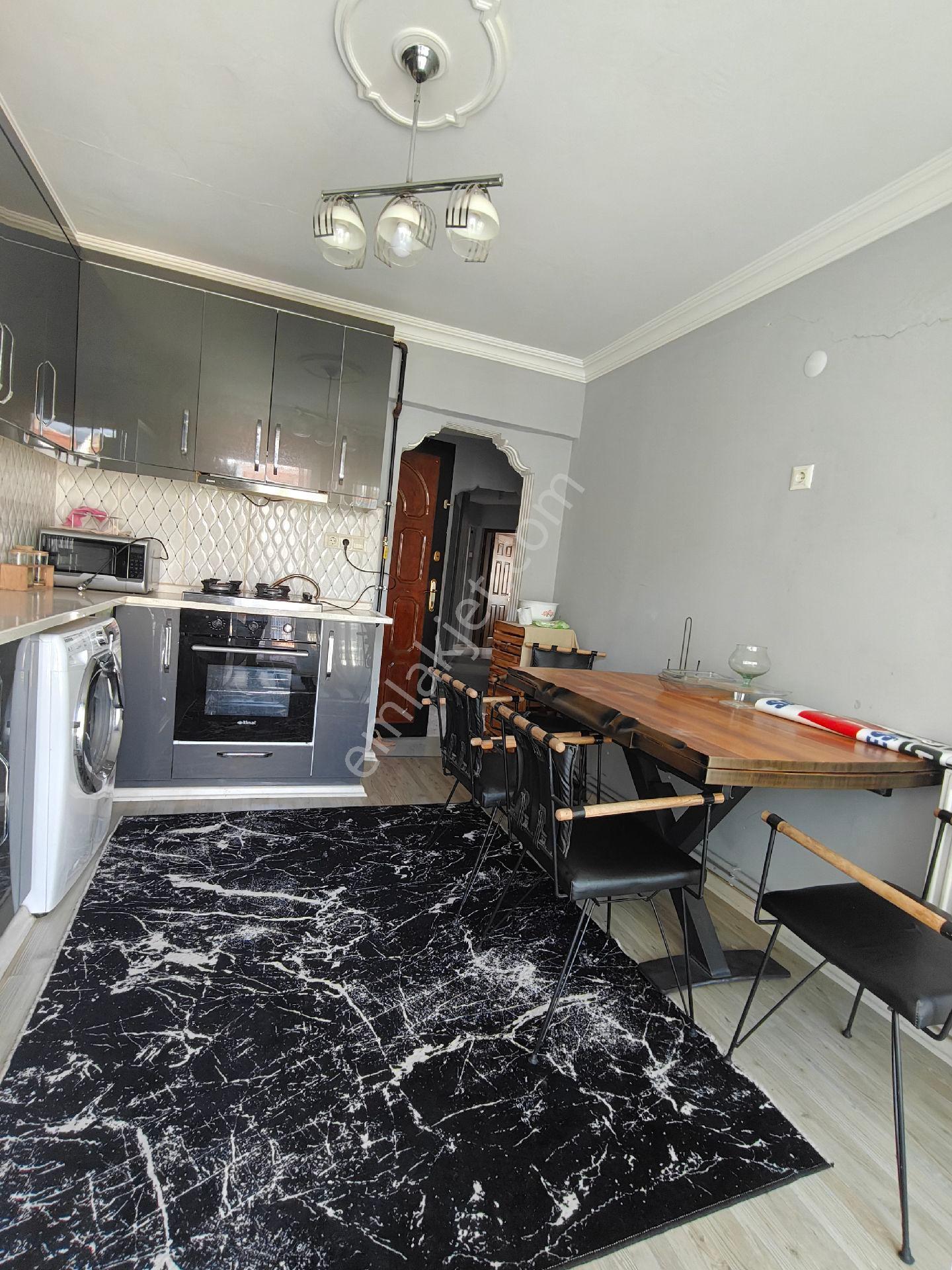 Girne Mahallesi'nde Eşyalı Ve Bakımlı 2+1 Kiralık Daire - Görsel 4