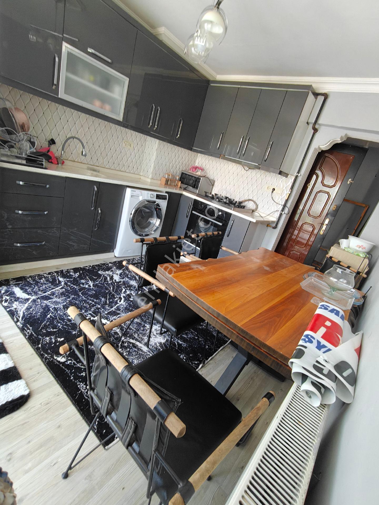 Girne Mahallesi'nde Eşyalı Ve Bakımlı 2+1 Kiralık Daire - Görsel 2
