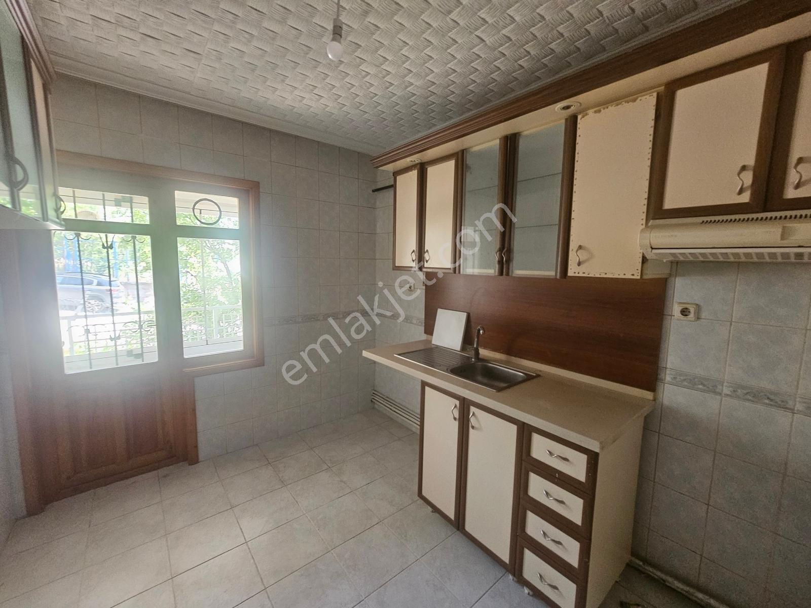Etlik Aşağı Eğlence De Gülhane Hst Yanı Katta 3+1 Asansörlü - Görsel 16