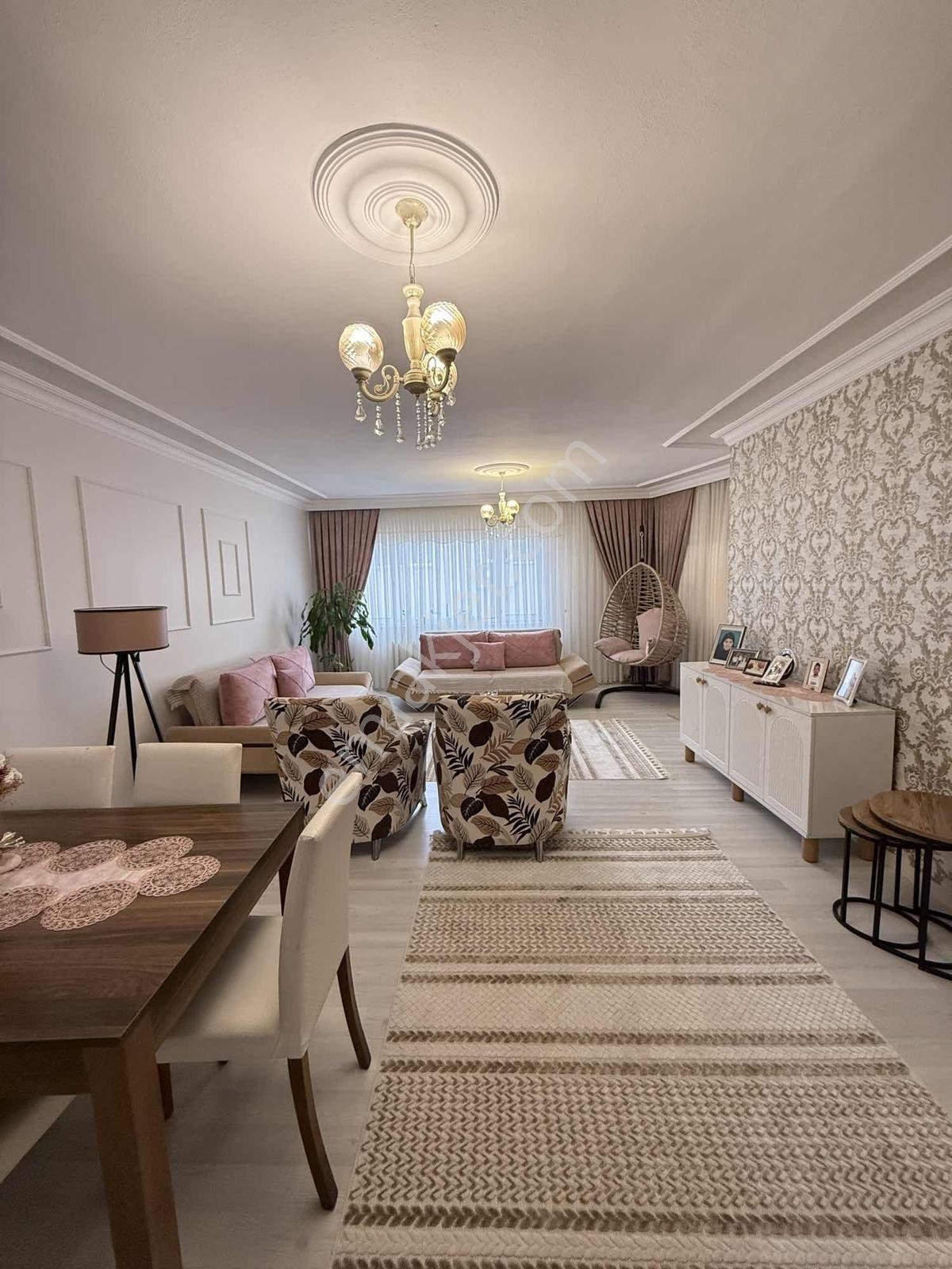 Akkaya İnşatan Muh.mah Eski Şifa Isıklarıniçi Yapılı 150m2 3+1
