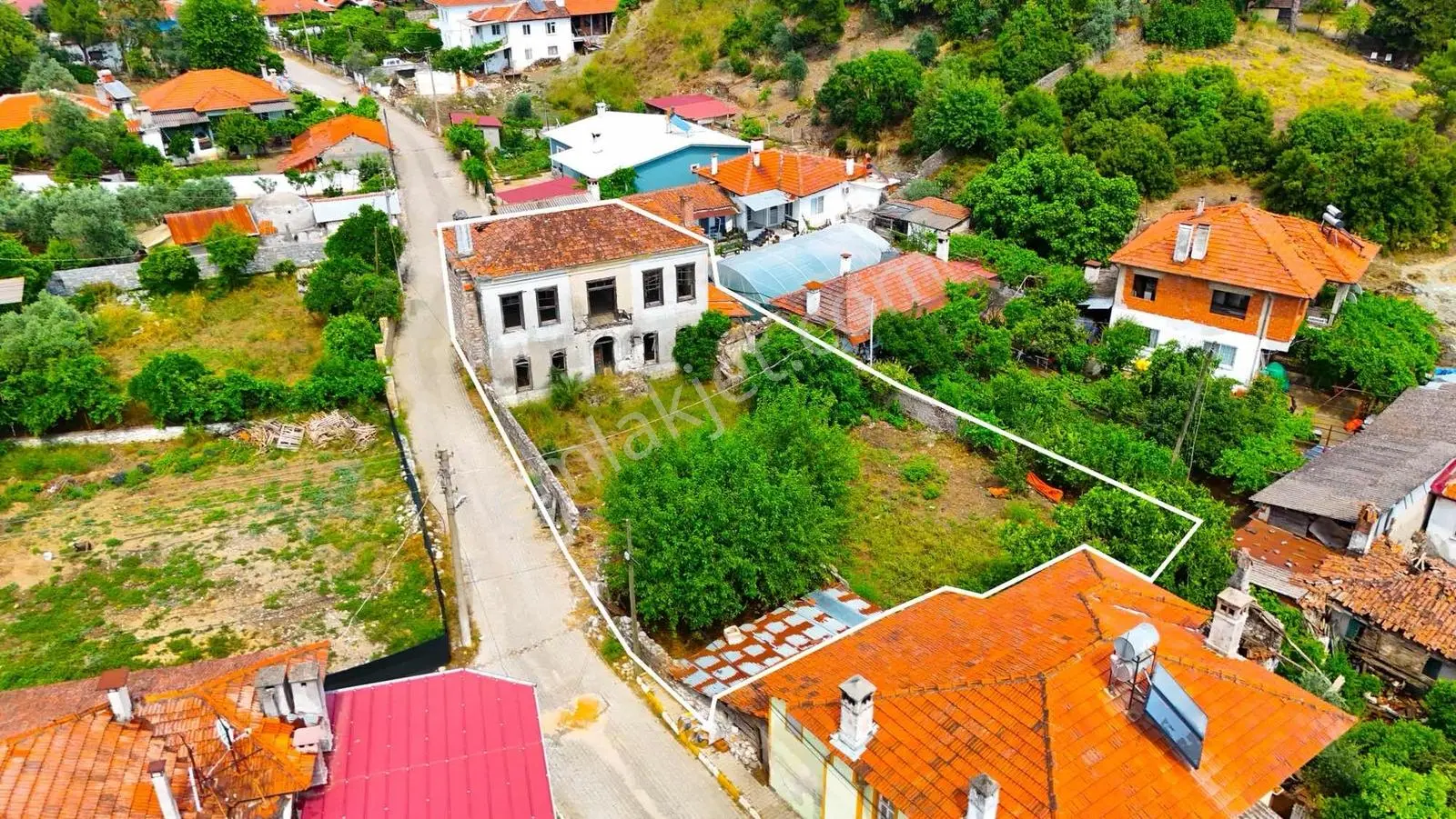 Ula'da Tadilat Ruhsatı Alınmış İşletme Ruhsatı Alınabilir Ev - Görsel 3