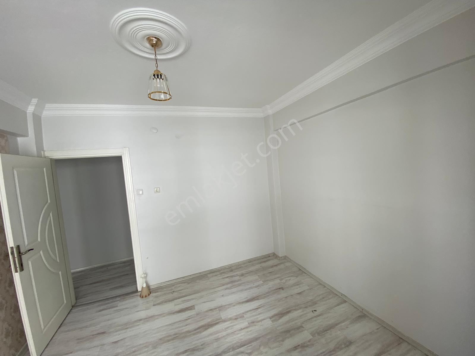 Truva' Dan İlkadım 19 Mayıs Mahallesinde Kiralık 2+1 Daire - Görsel 24