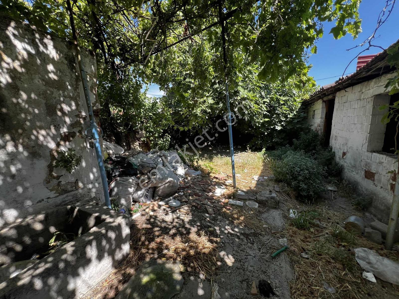 Kuşadası Yolu Üzerinde Müstakıl Köy Evi - Görsel 8