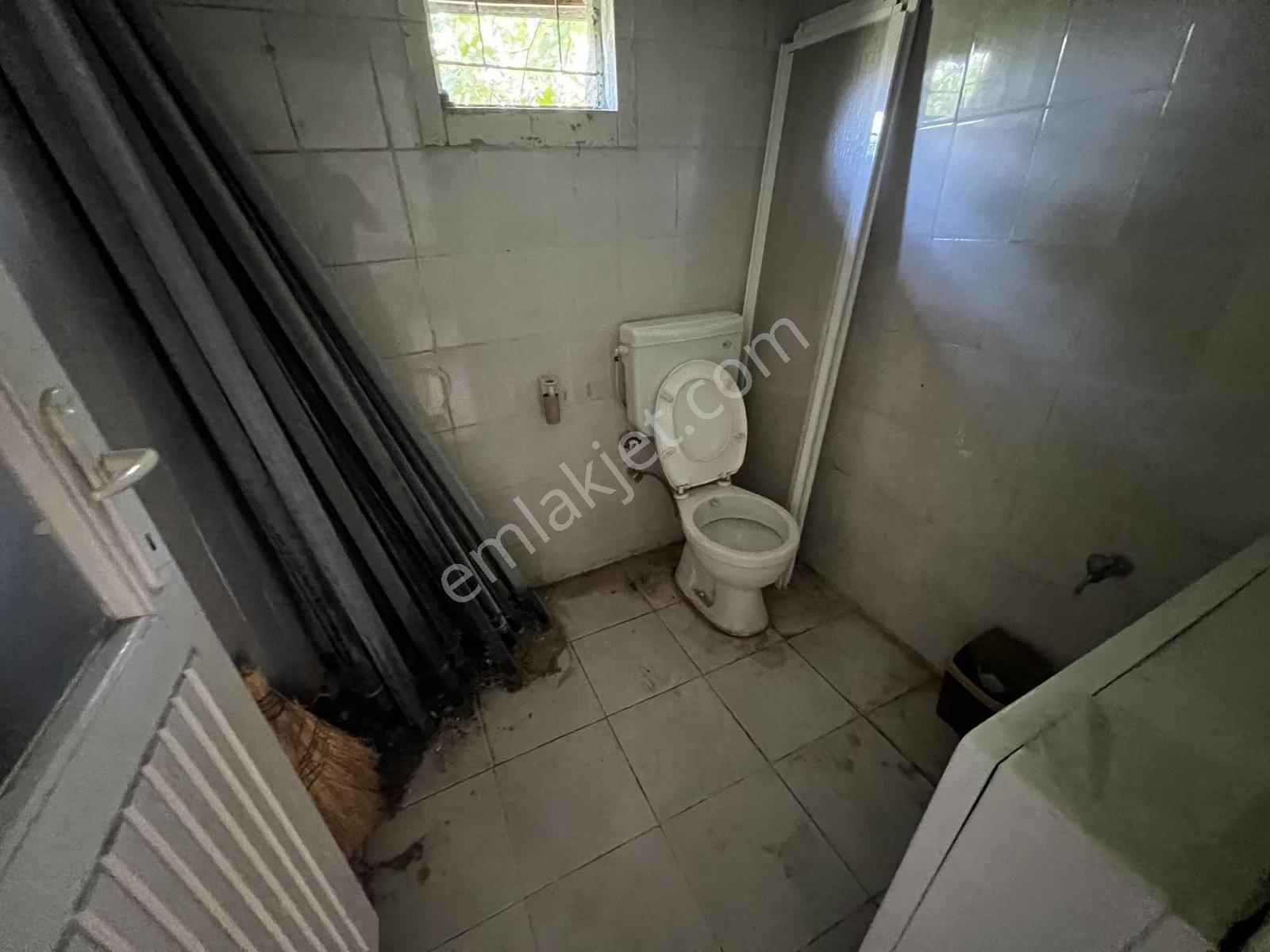 Kuşadası Yolu Üzerinde Müstakıl Köy Evi - Görsel 18