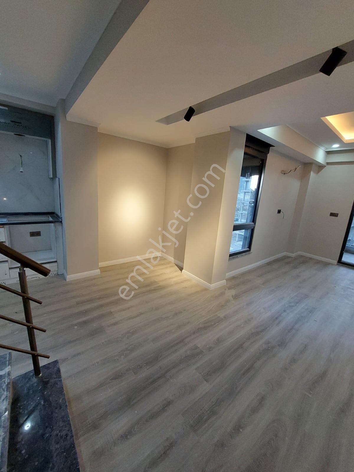 Denize Yürüme Mesafesinde | Havuzlu Sitede 2+1 Dubleks Yaşam - Görsel 15