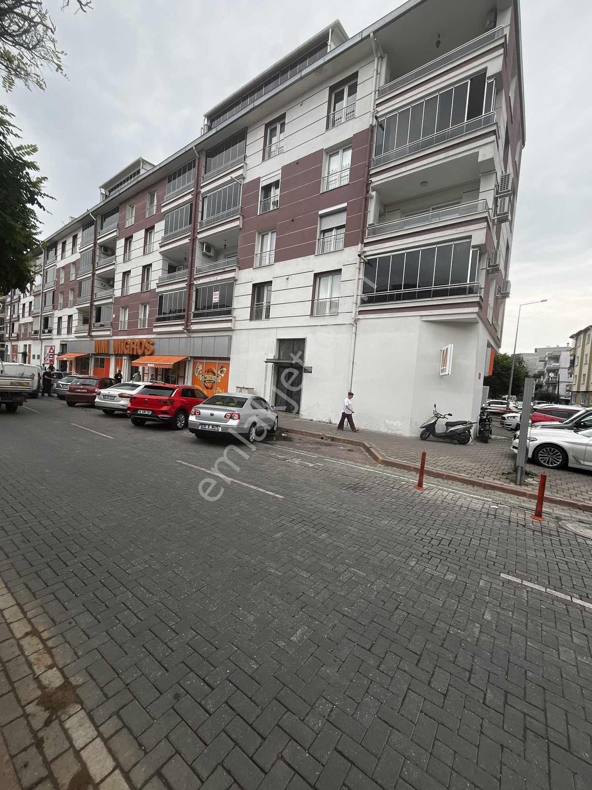 Benim Emlak'tan Hürriyet Mah. Migros Marketin Üstünde Köşe Daire - Görsel 4