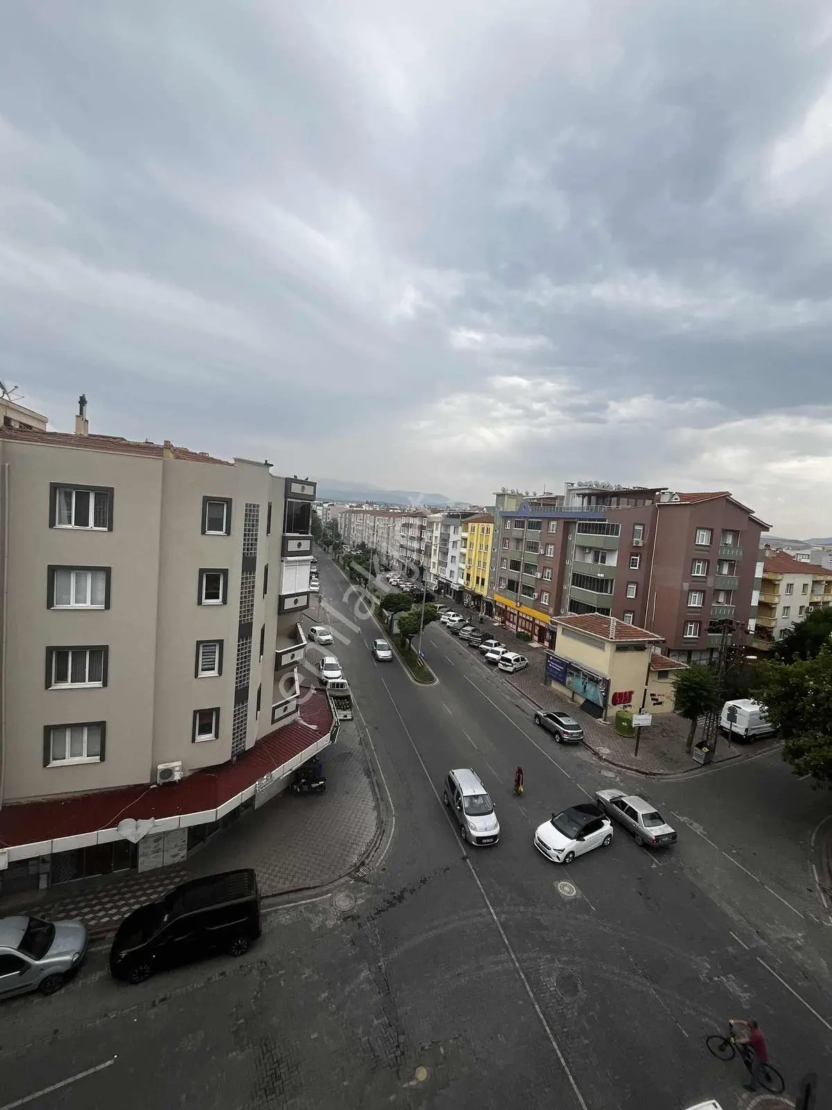Benim Emlak'tan Hürriyet Mah. Migros Marketin Üstünde Köşe Daire - Görsel 5