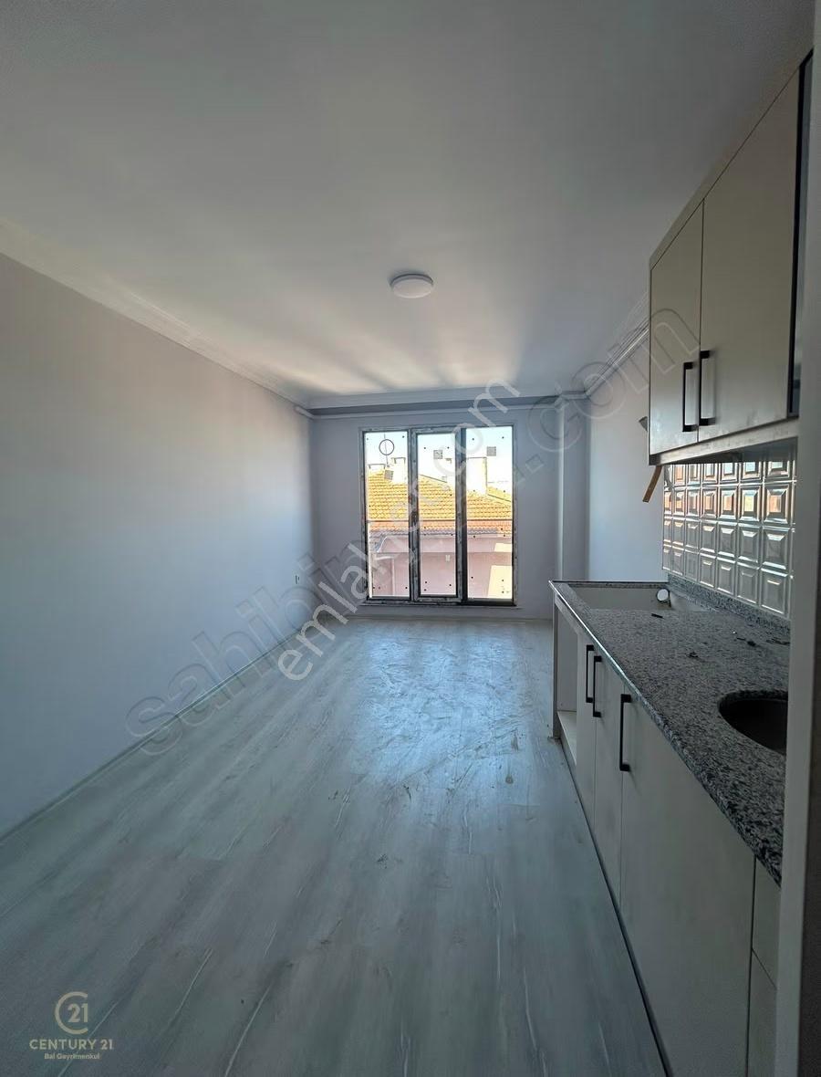 C21 Bal'dan Kasaplar Mah. 1+1 Kiralık Daire - Görsel 12