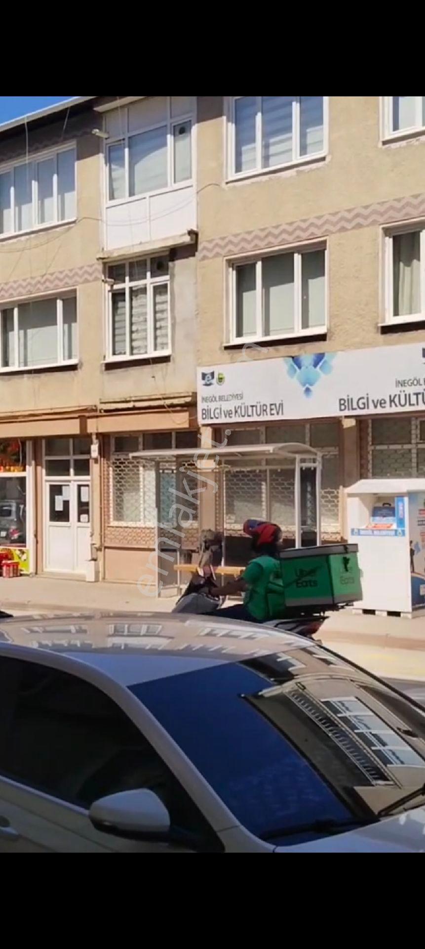 Cadde Üstü Kiralık Dükkan - Görsel 3