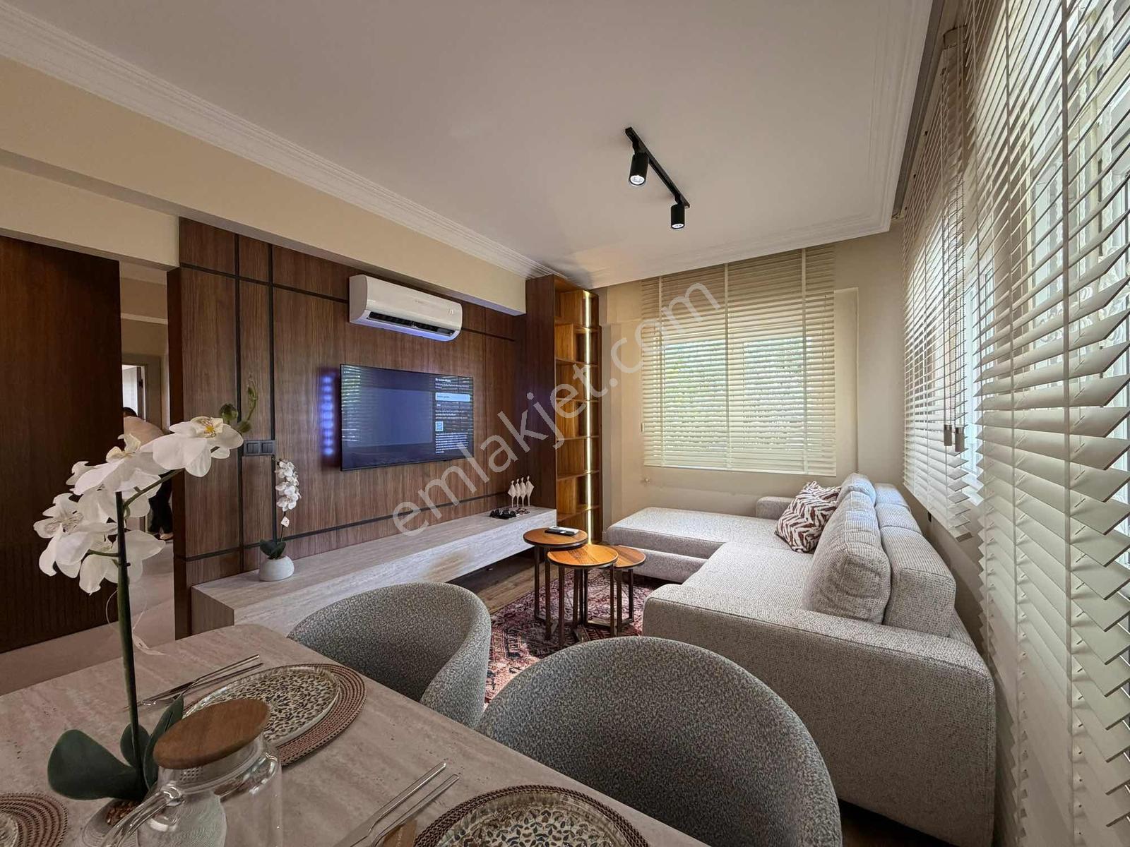 Lara Çağlayanda Satılık 2+1 Eşyalı Daire