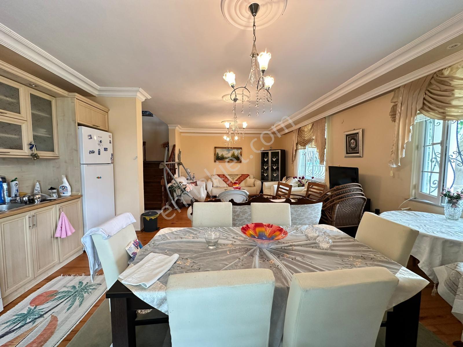 Büyükçekmece Kamiloba 400 M2 Arsası 3+2 Satılık Müstakil Villa - Görsel 34