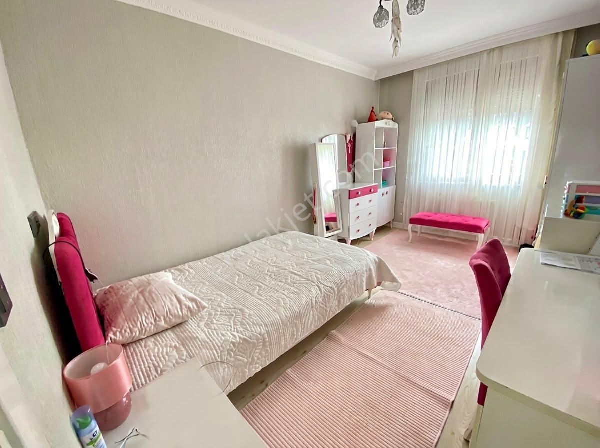 Merkezde Konforun Yeni Adresi | Ayrı Mutfaklı Cam Balkonlu 3+1 - Görsel 22