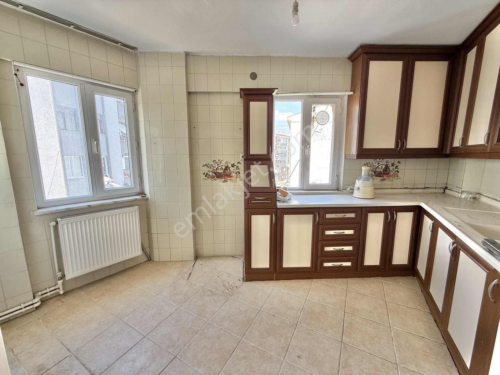 Vb Gayrimenkul Güzelyalı Burgaz'da Kiralık 2+1 Arakat Daire - Görsel 12