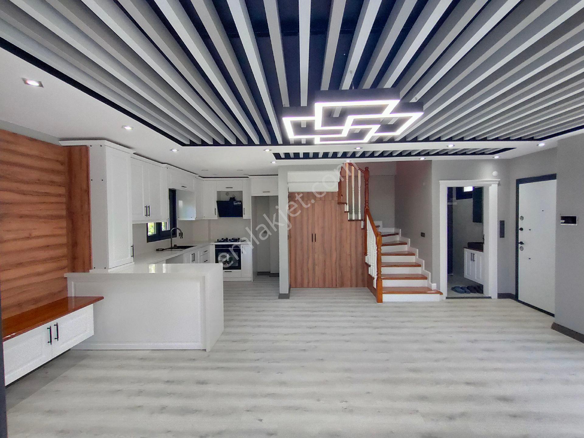 Kartallar'dan Denize Sıfır Sitede 310 M² İçerisinde Kaliteli Ve Lüks Müstakil Villa - Görsel 12