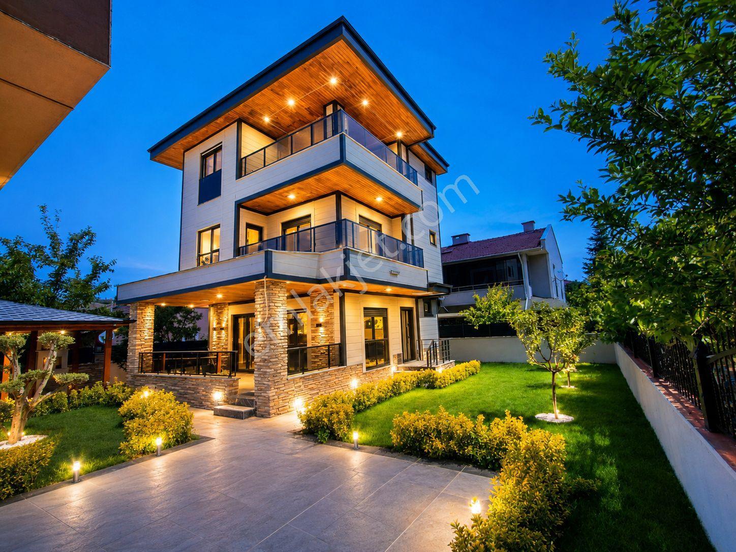 Kartallar'dan Denize Sıfır Sitede 310 M² İçerisinde Kaliteli Ve Lüks Müstakil Villa - Görsel 2