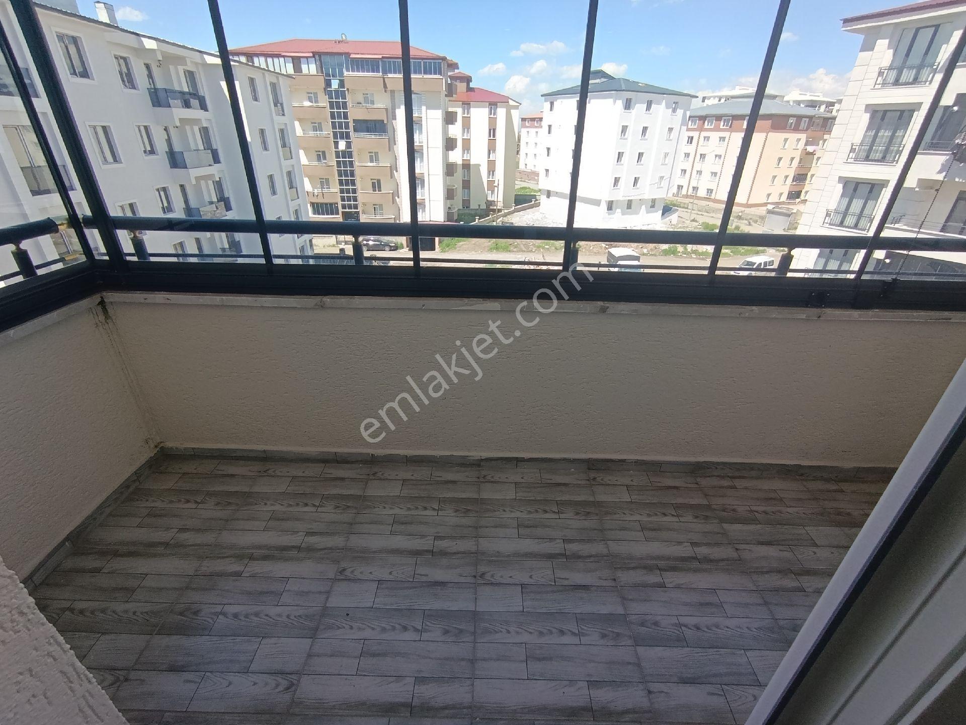 Yenişehir Mahallesi'nde Satılık Arakatta Kapalı Otoparklı 3+1 Lüks Sıfır Kullanılmamış Daire - Görsel 7