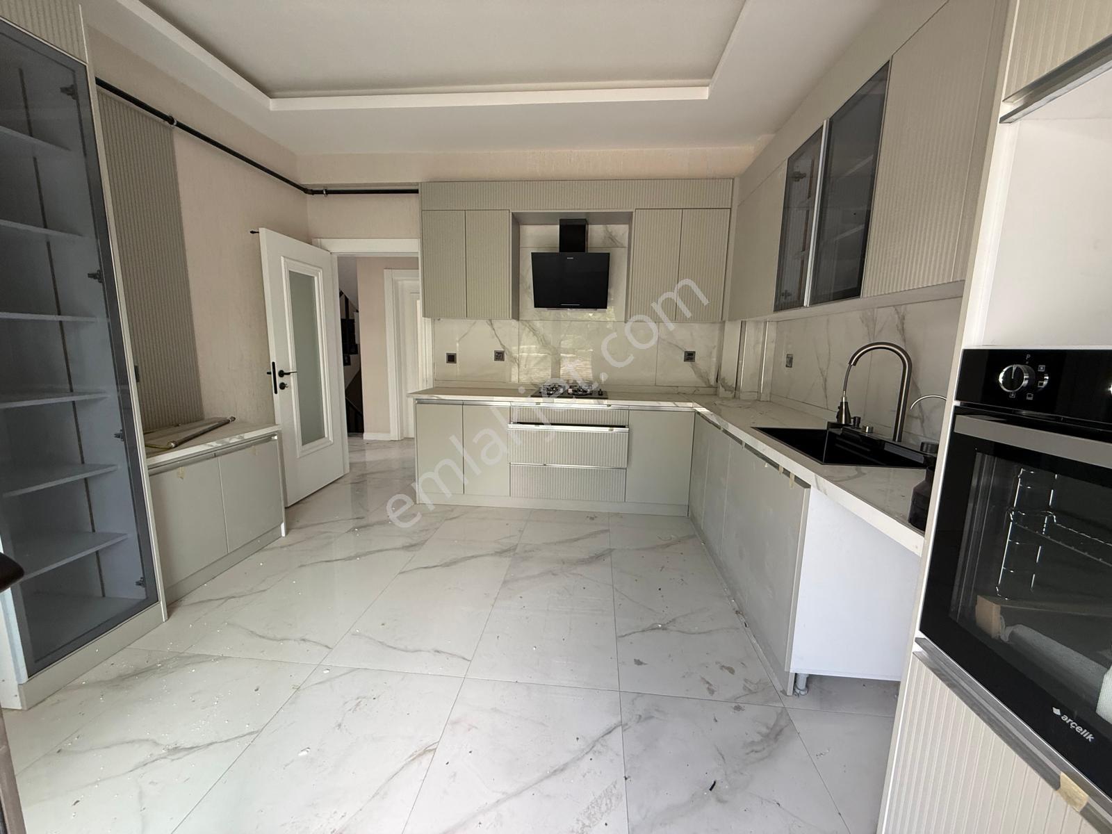 Sille Ak Mah. Kelebekler Vadisi Karşısı Satılık 6+1 Lüks Villa - Görsel 13