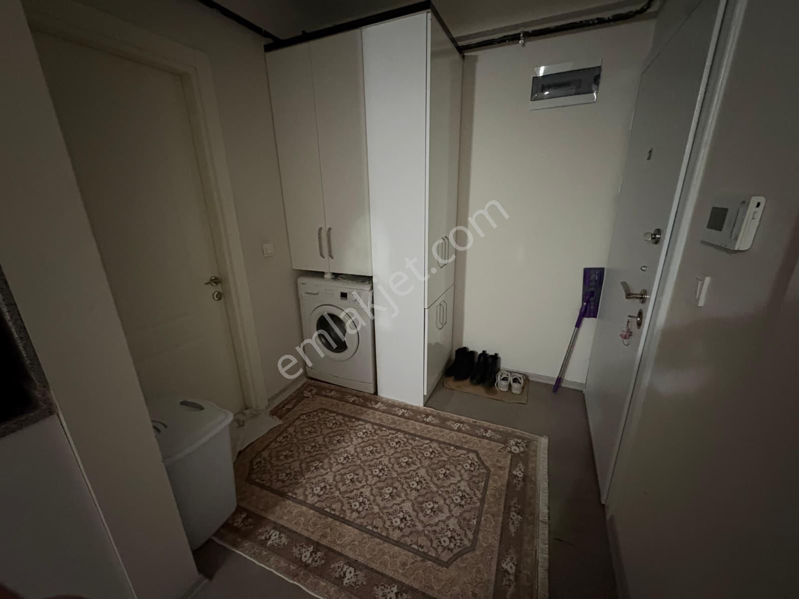 Karşıyaka'da Lüks Sıte Içerısınde 1+1 Full Eşyalı Mobılyalı - Görsel 4