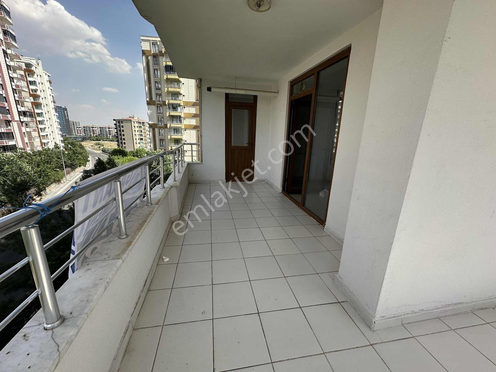 3. Sanayi Sitesi Civarında Satılık 3+1 Daire - Görsel 4