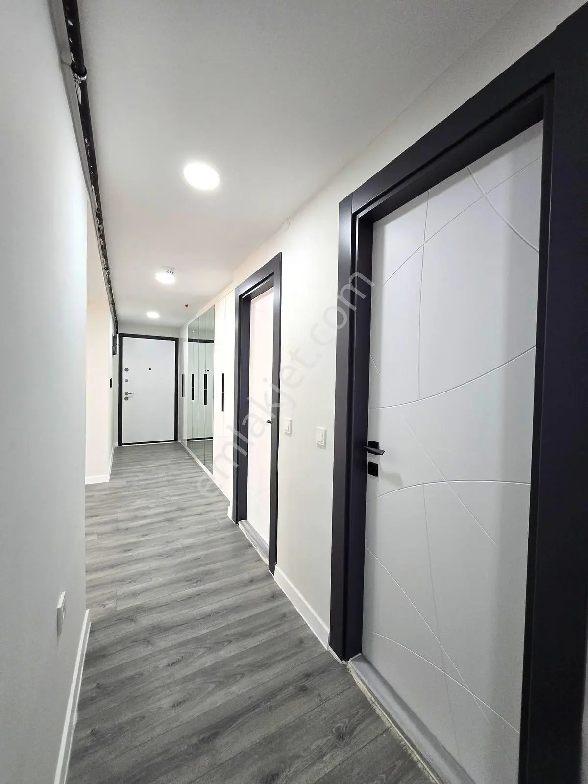 Garanti Emlak'tan - Havuzlu Sitede - 183 M² - 3+1 - A Clas Daire - Görsel 8