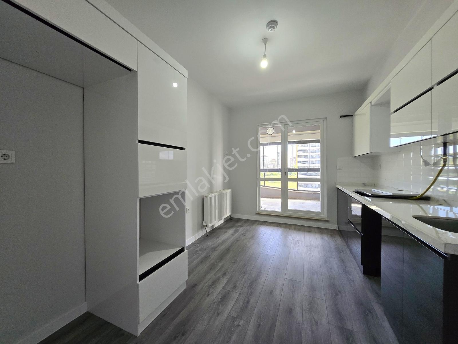 Garanti Emlak'tan - Havuzlu Sitede - 183 M² - 3+1 - A Clas Daire - Görsel 16