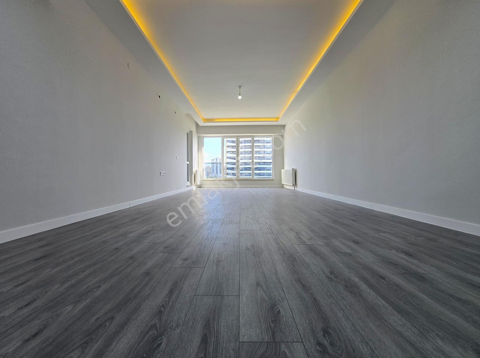 Garanti Emlak'tan - Havuzlu Sitede - 183 M² - 3+1 - A Clas Daire - Görsel 13