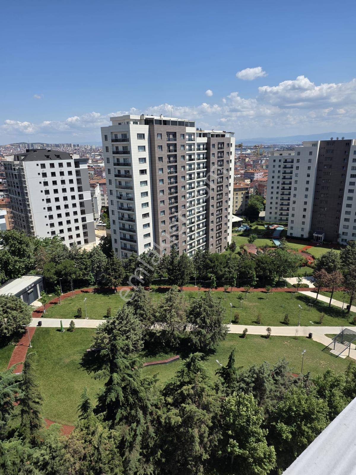 Tavşantepe Metro Karşısı E-5 Cepheli Deniz Manzaralı 2+1 - Görsel 22