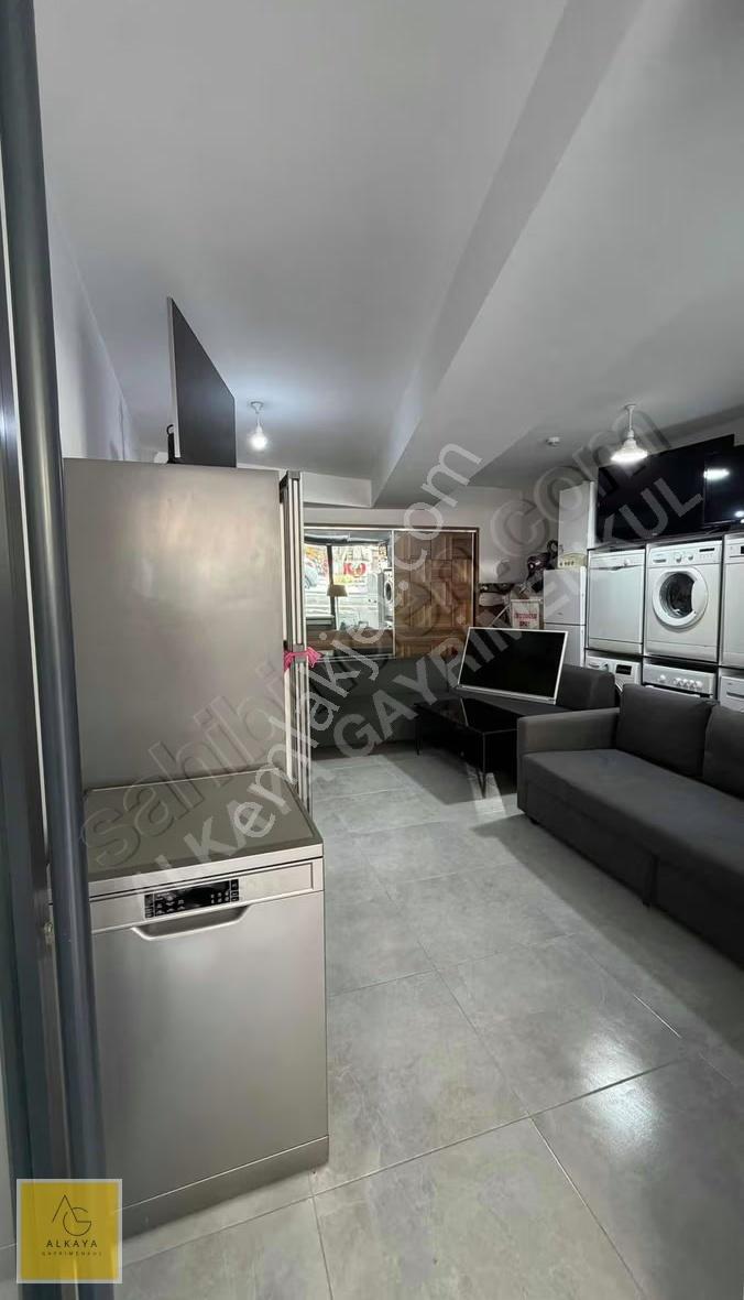 Küçükyalı Rüştü Sarp Cad. Satılık 36m² Dükkan - Ön Cephe - Görsel 4