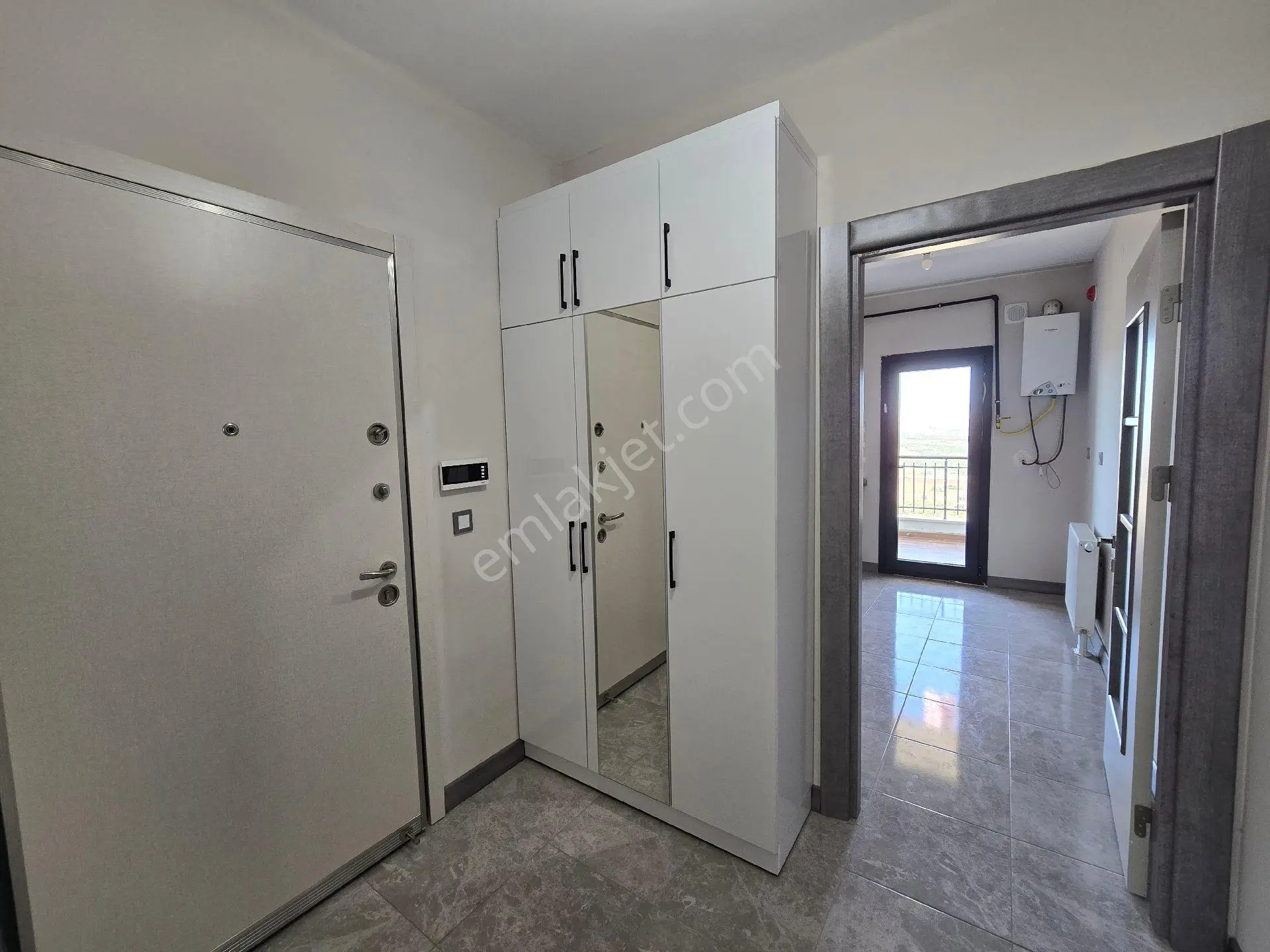 Cadde Seyran'dan Kiralık 3+1 103m2 Arakat Boş (memura) - Görsel 10