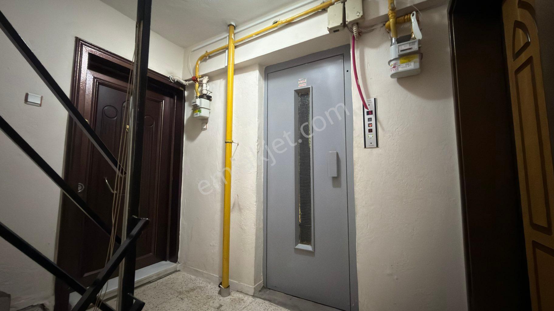 Alaybey’de Full Eşyalı 2+1 Cadde Üzerinde Kiralık Daire - Görsel 24