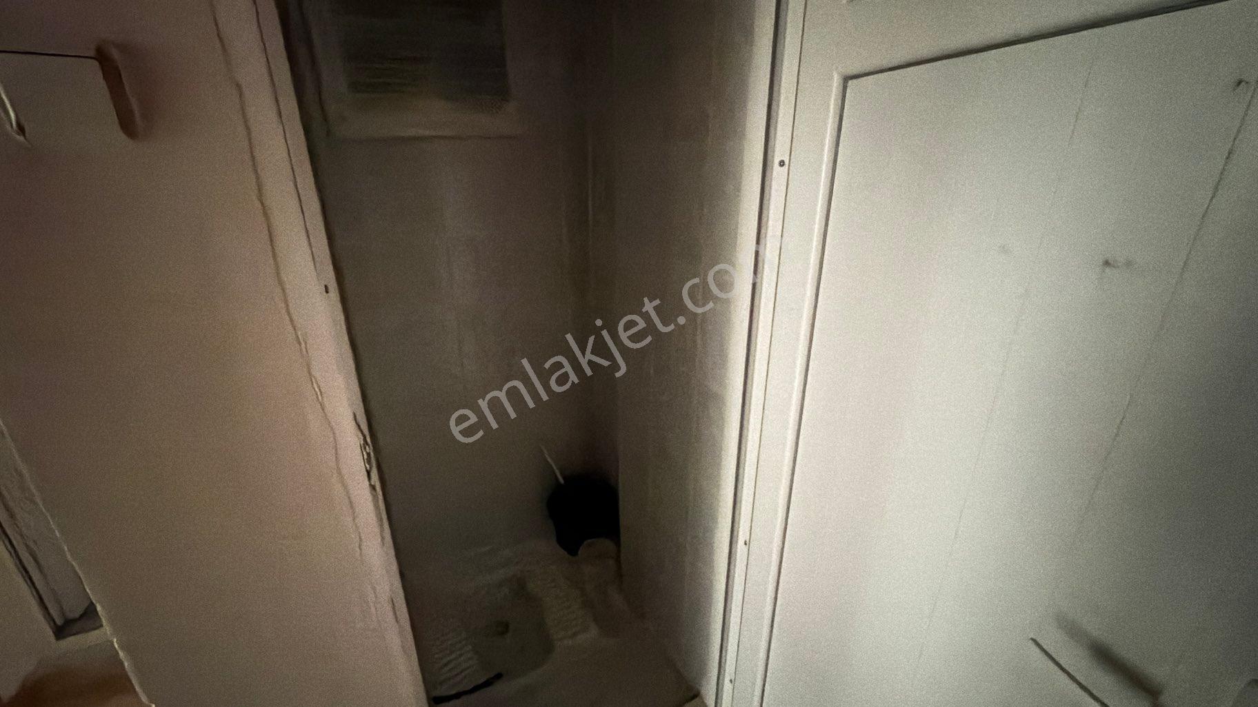 Alaybey’de Full Eşyalı 2+1 Cadde Üzerinde Kiralık Daire - Görsel 22