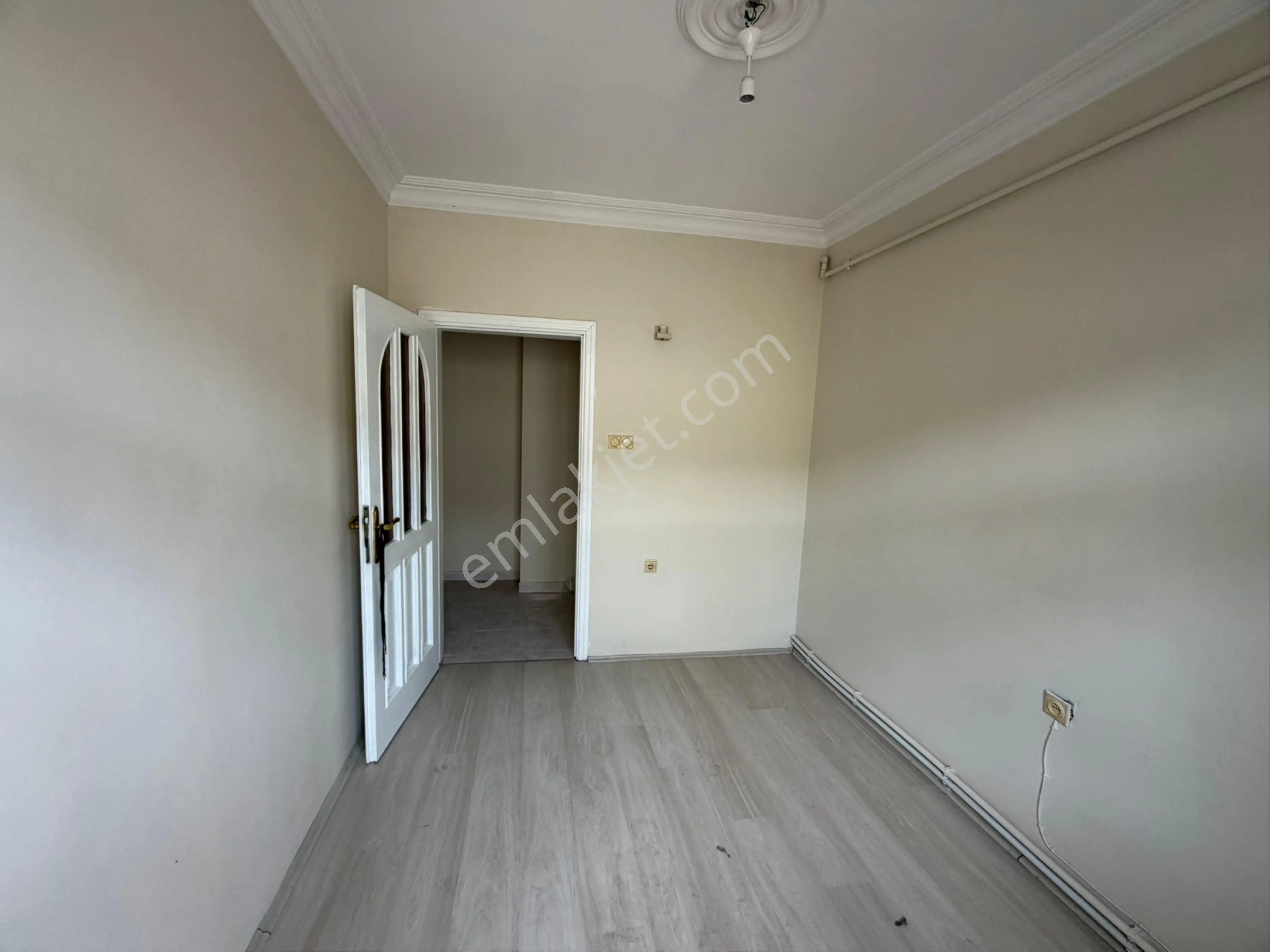 Canik Belediyesi Üstü 3+1 Asansörlü Kiralık 1 Ve 4.kat Daire - Görsel 4