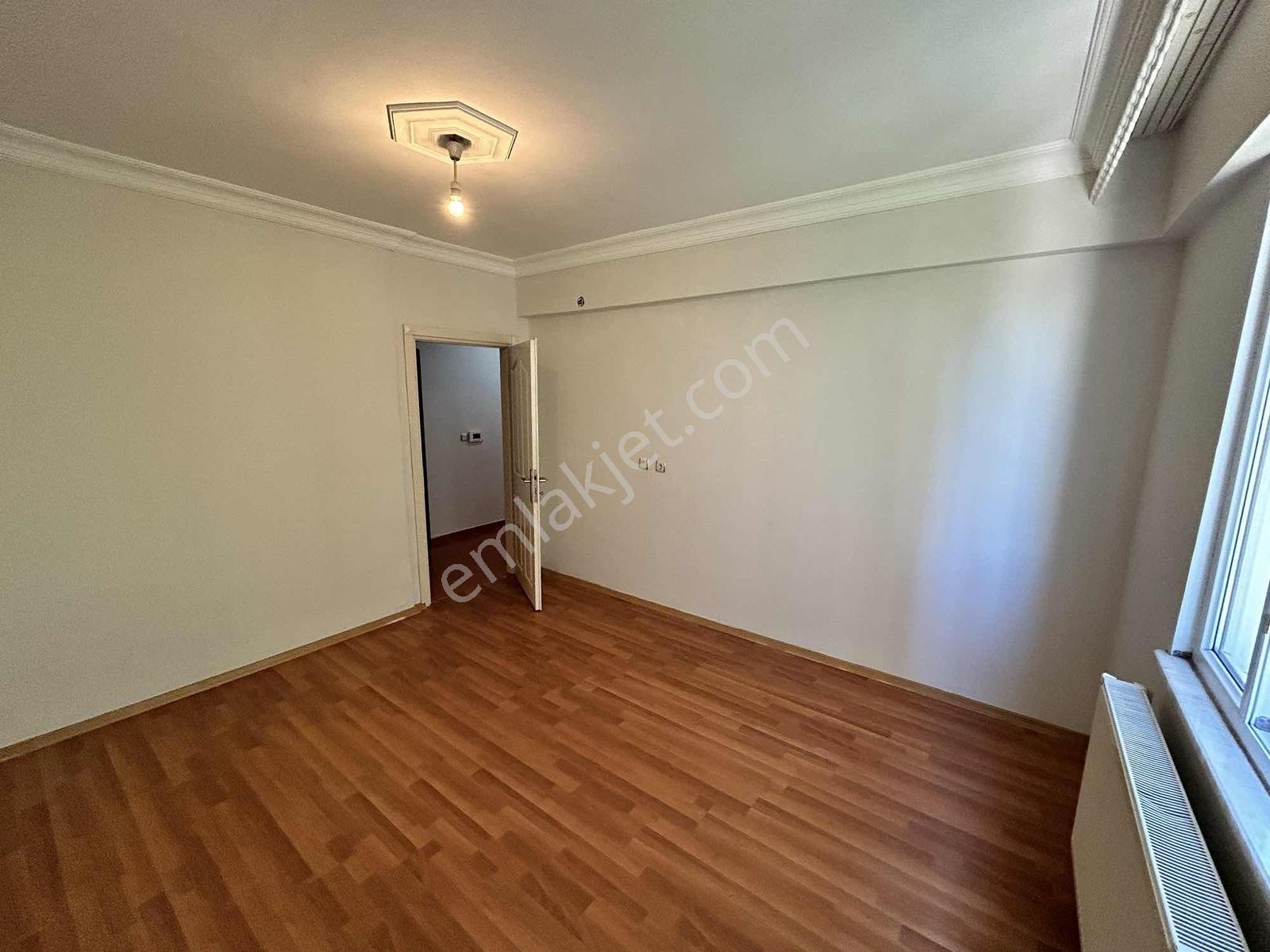 Merkezi Konumda Öztrak Caddesinde Kiralık 3+1 Daire - Görsel 19
