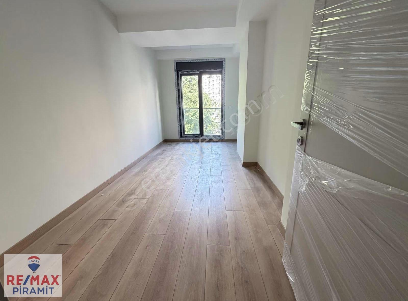 Validebağ Sitesi Özel Konum 3+1 Kiralık - Görsel 6