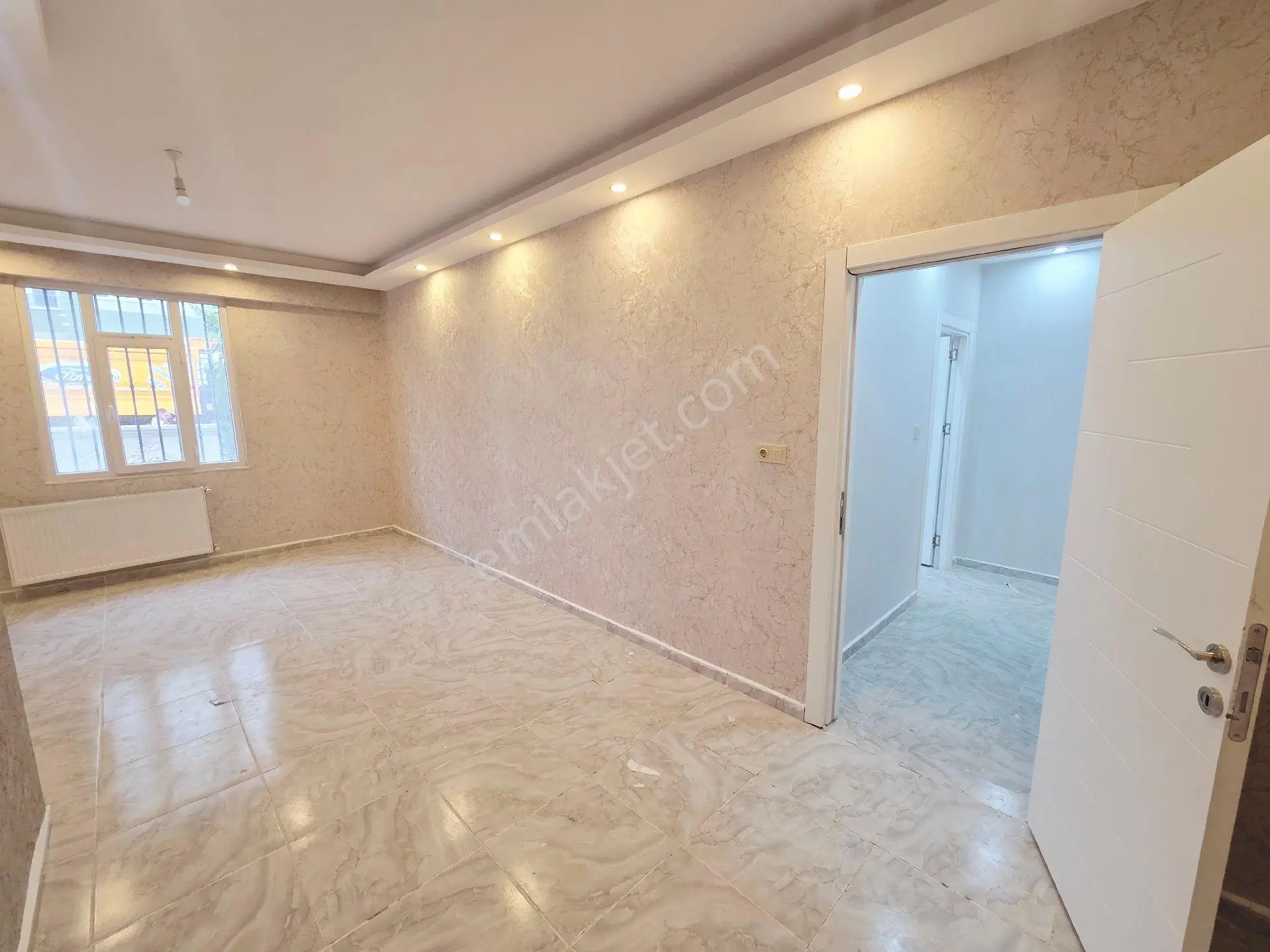 Karaköprü Seyrantepede Satılık Lüx Full 3+1 Giriş Kat Daire 🏡🏢✨ - Görsel 2