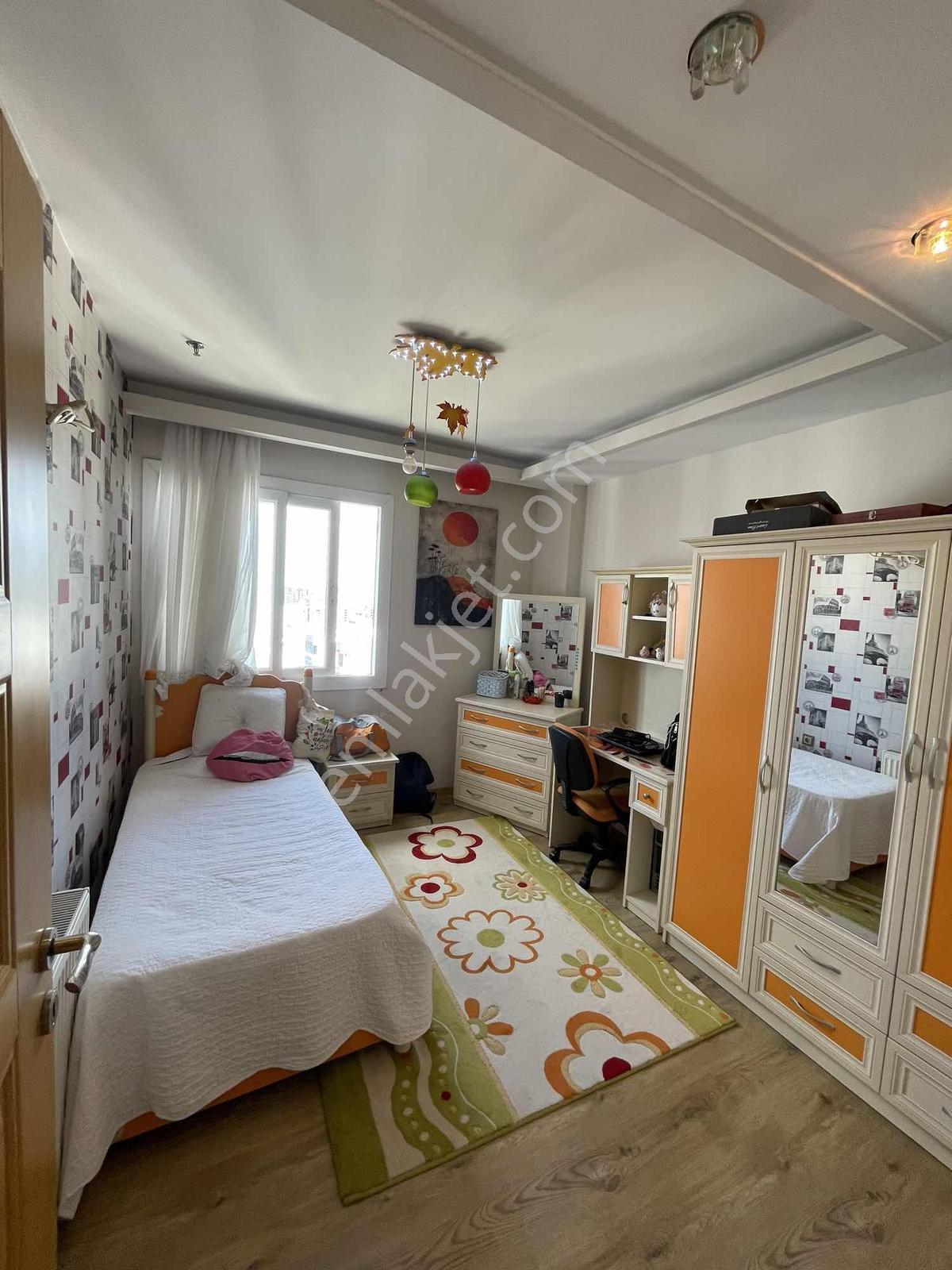 İz'den Pınar'da 220 M² 3 Cephe Açık Mutfak 4+1 - Görsel 8